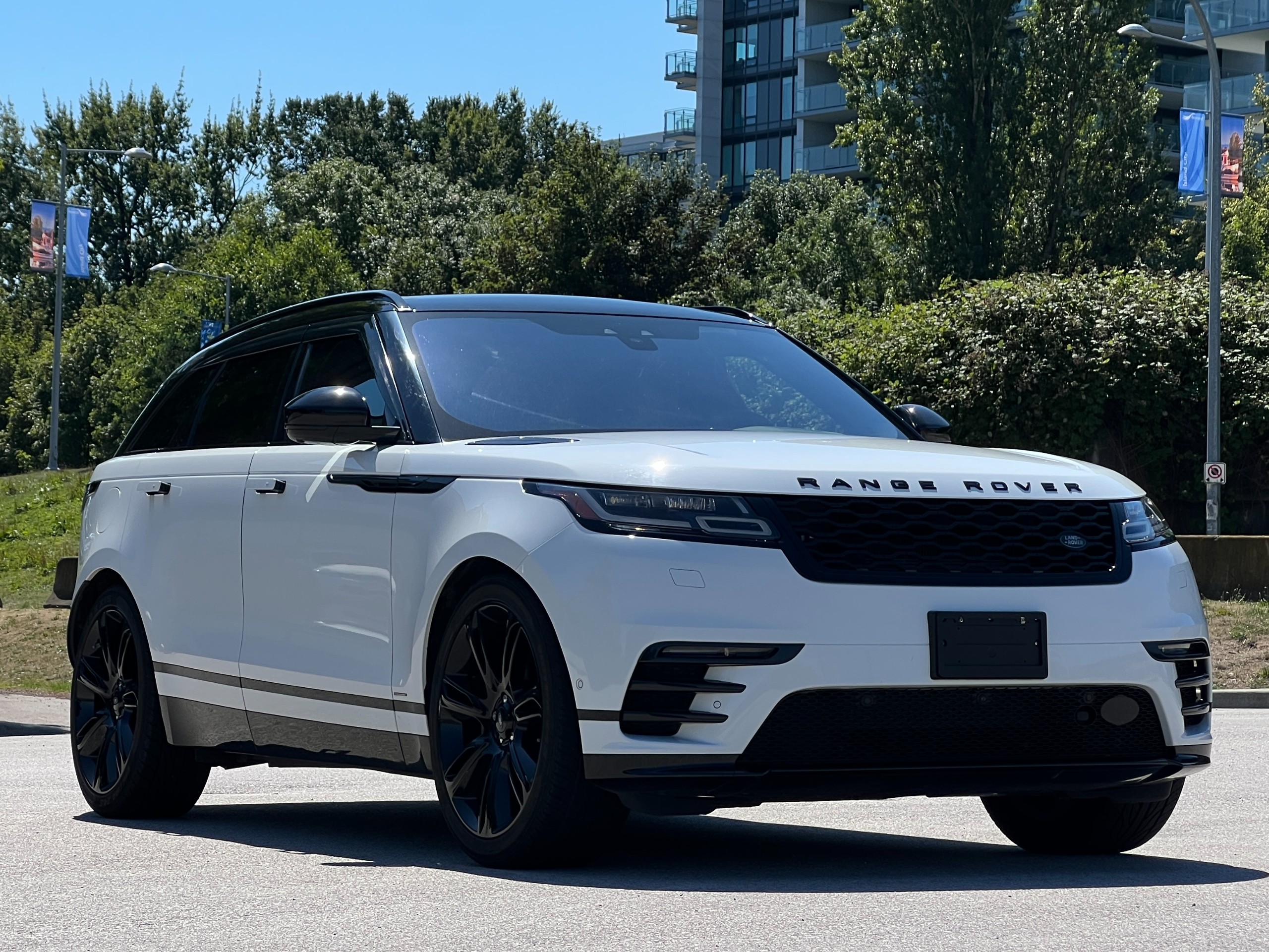 2018 Land Rover velar r-dynamic hse | BC Local - Image 1