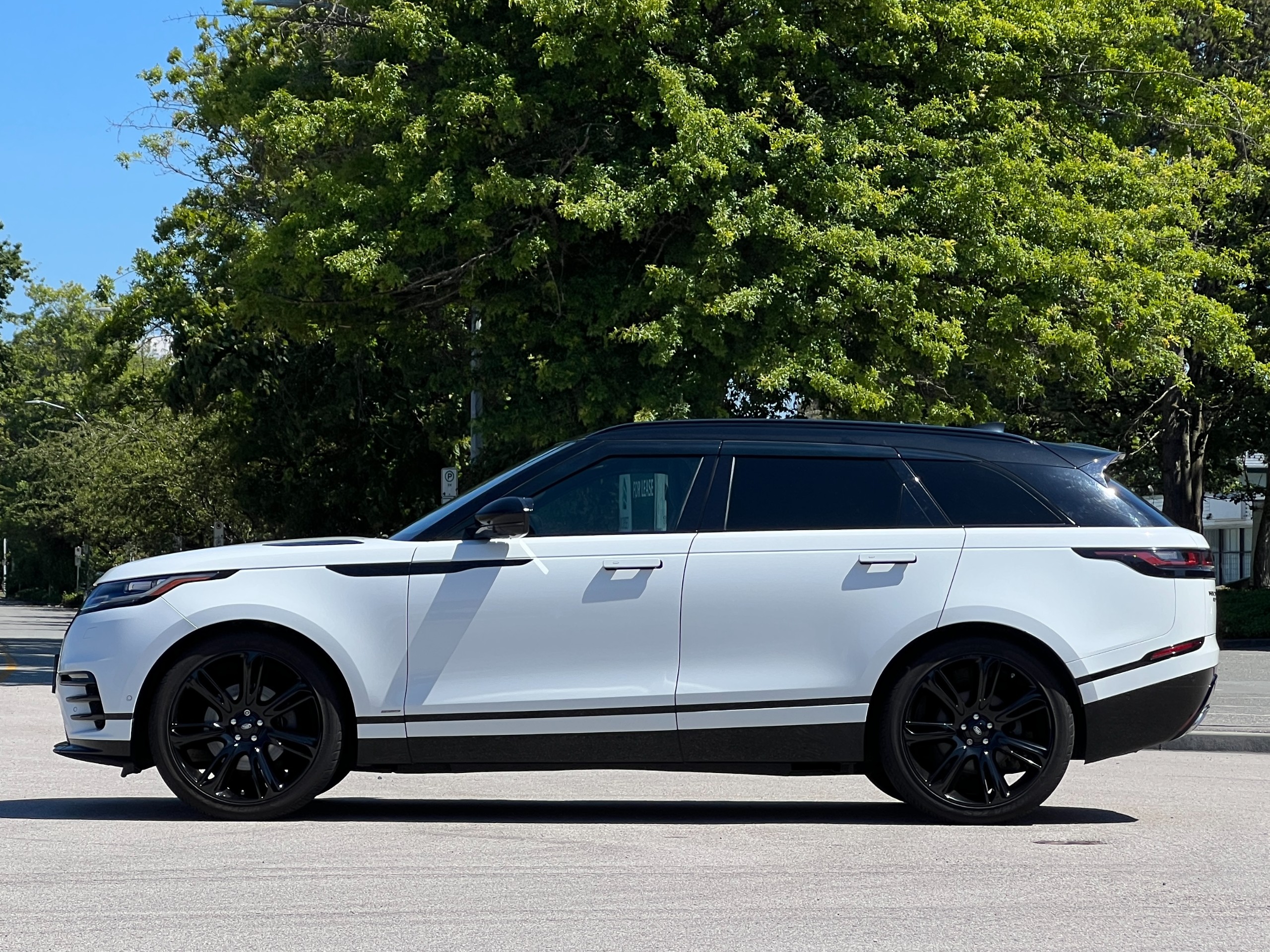 2018 Land Rover velar r-dynamic hse | BC Local - Image 4