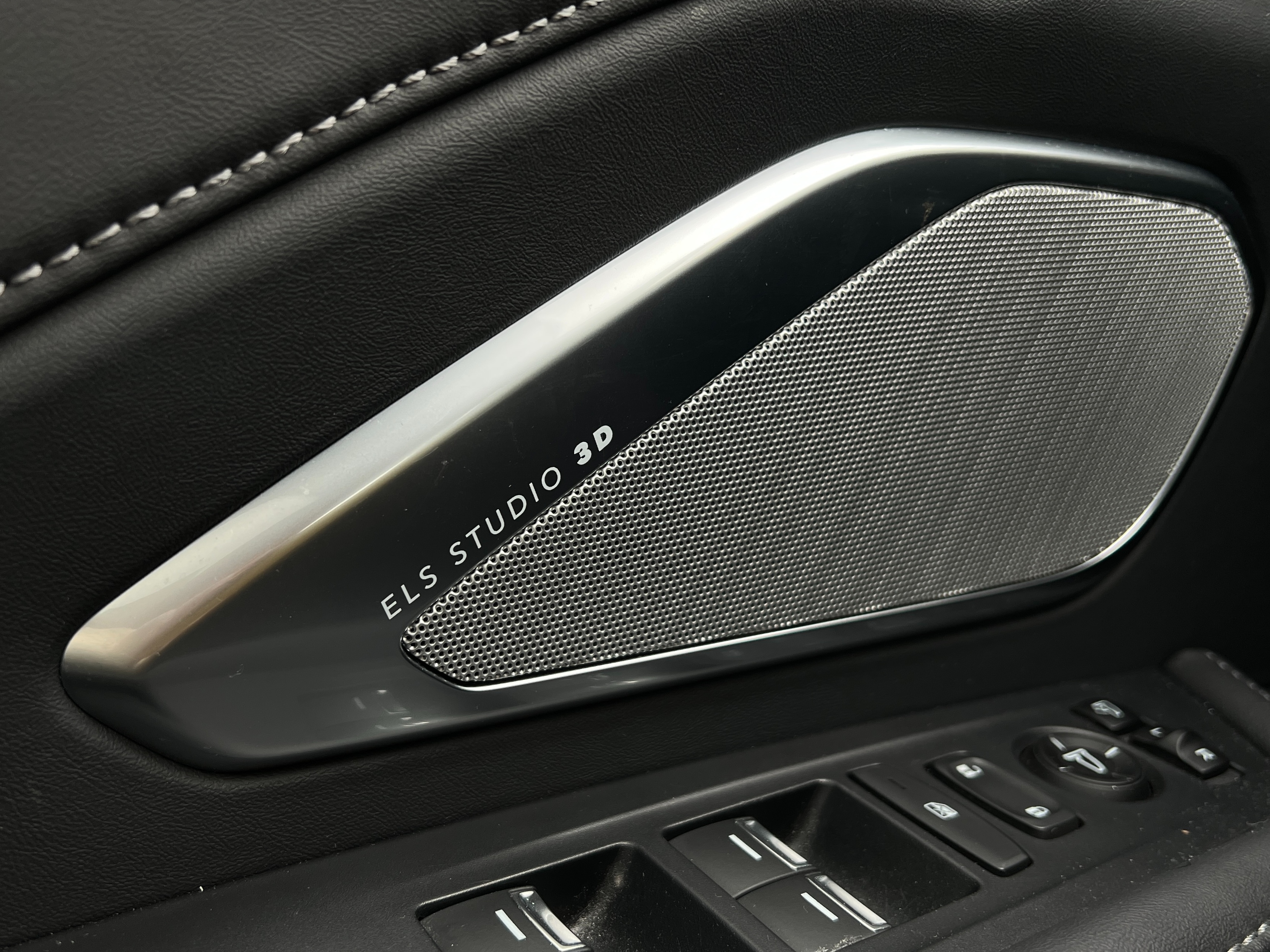 2019 Acura RDX A-spec | bc local | low mileage - Image 9