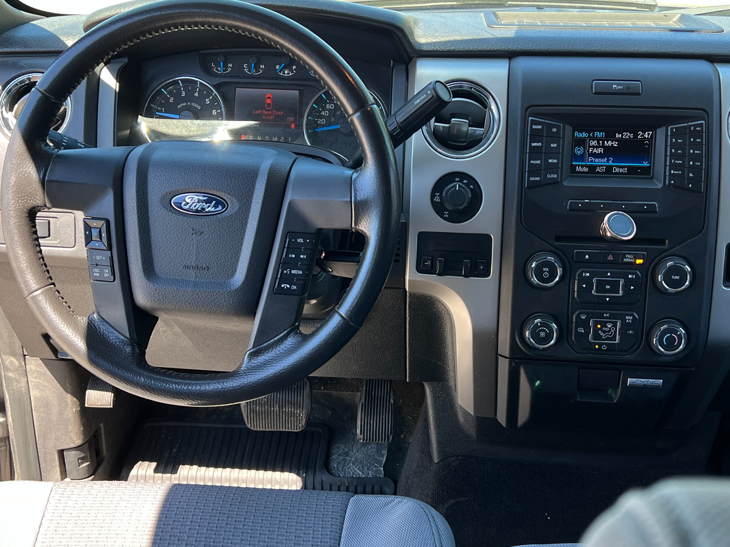 2014 Ford F150 145 xlt | BC Local - Image 7