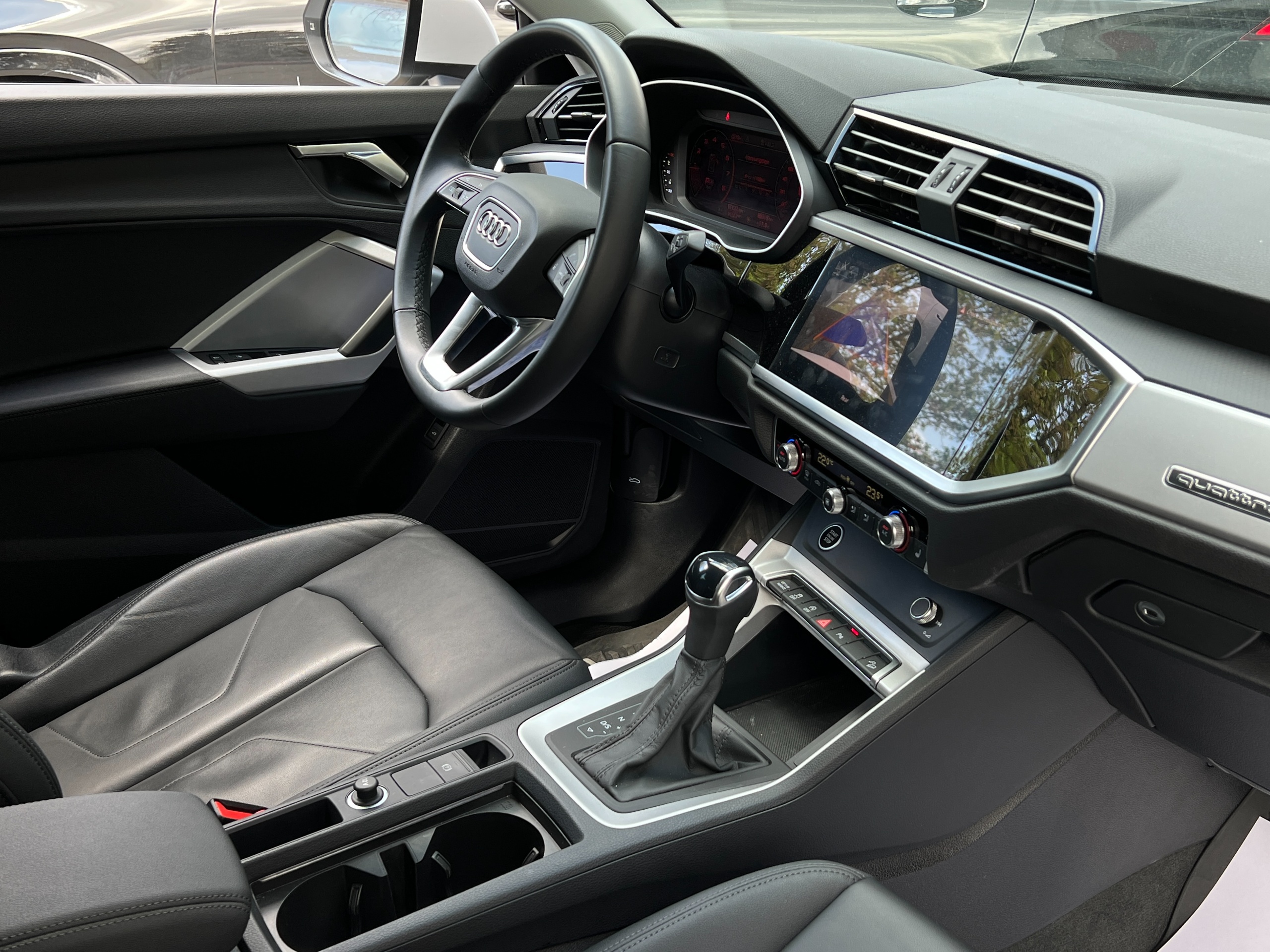 2024 Audi Q3 - Image 10