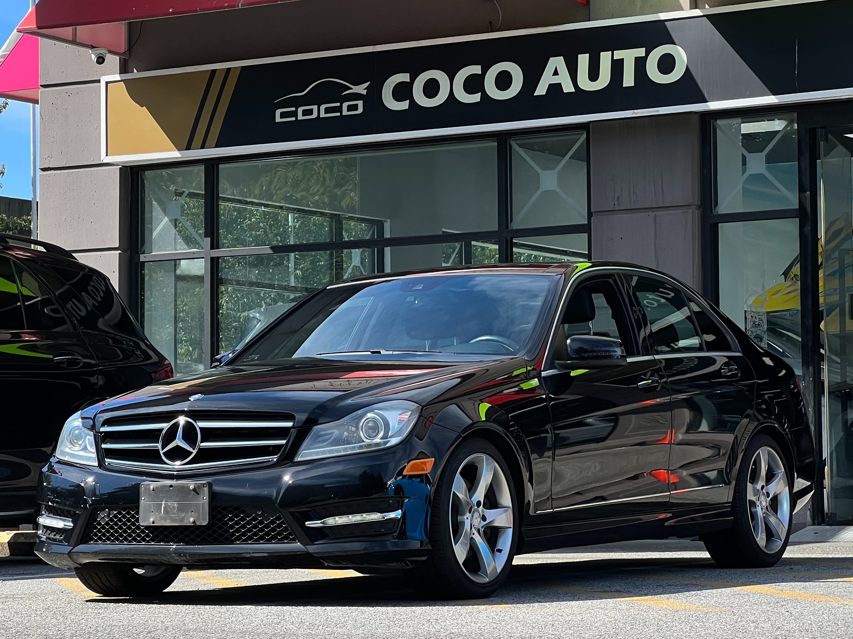 2014 Mercedes-Benz C350 - Image 4