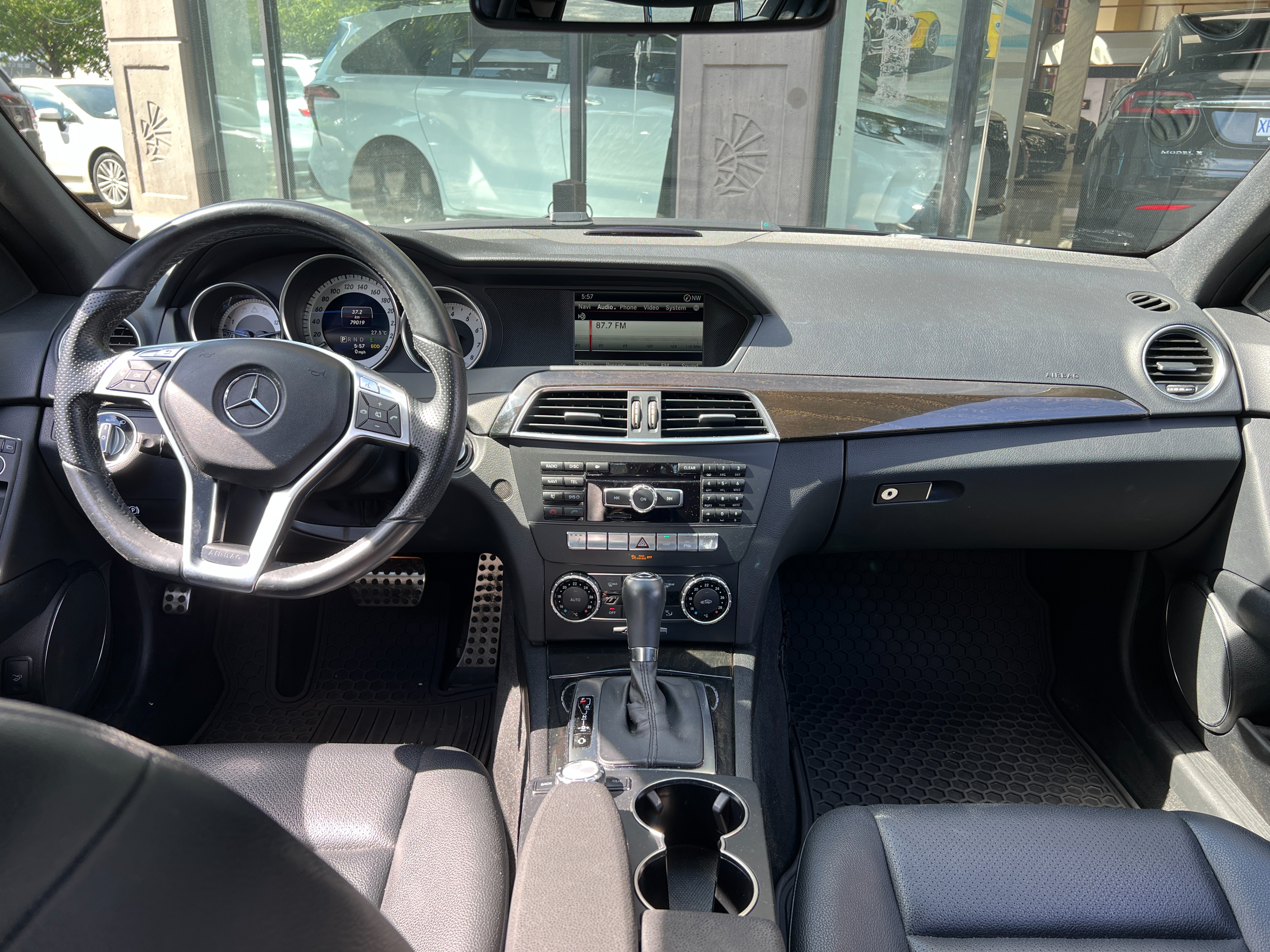 2014 Mercedes-Benz C350 - Image 11