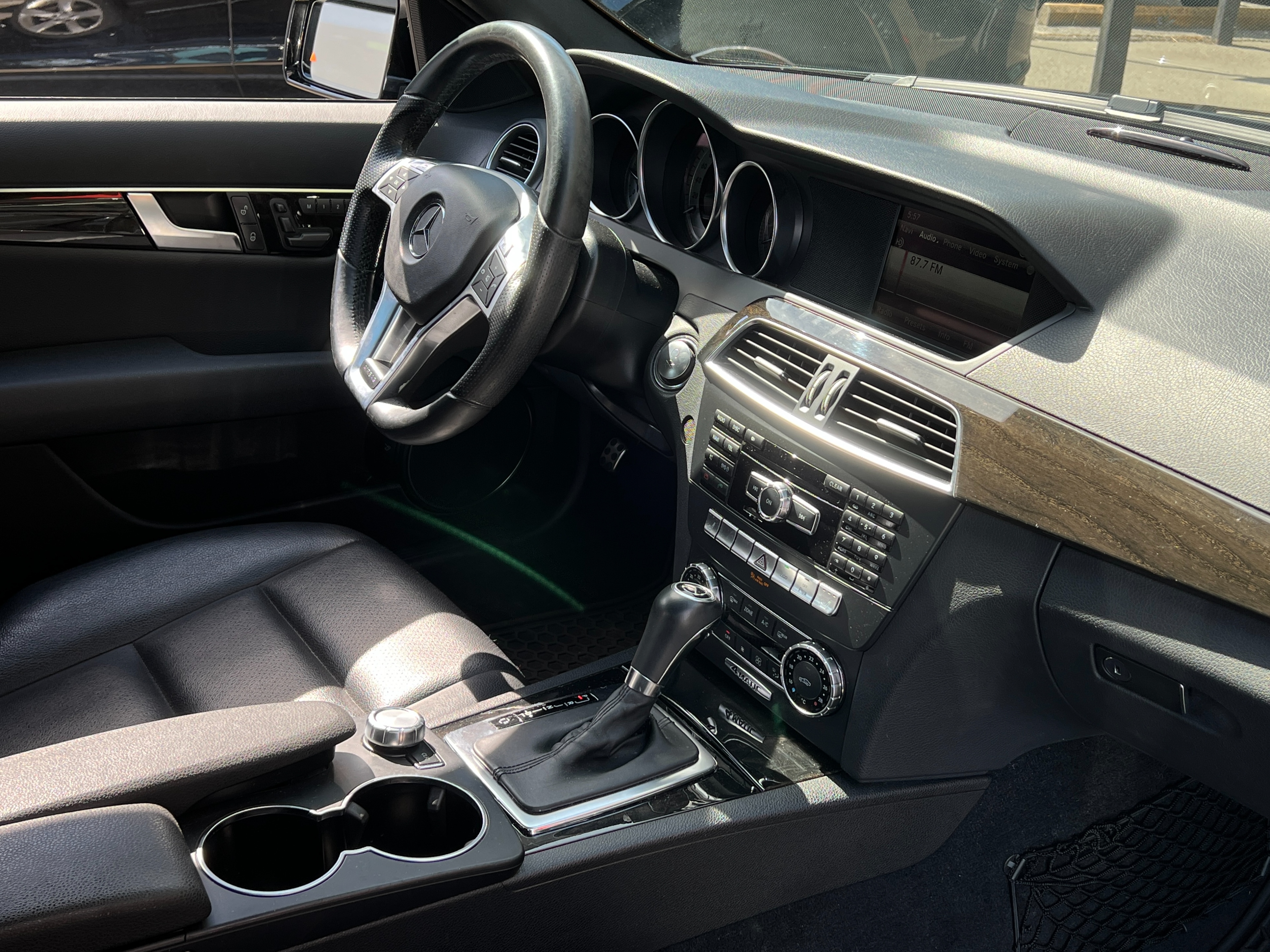 2014 Mercedes-Benz C350 - Image 10
