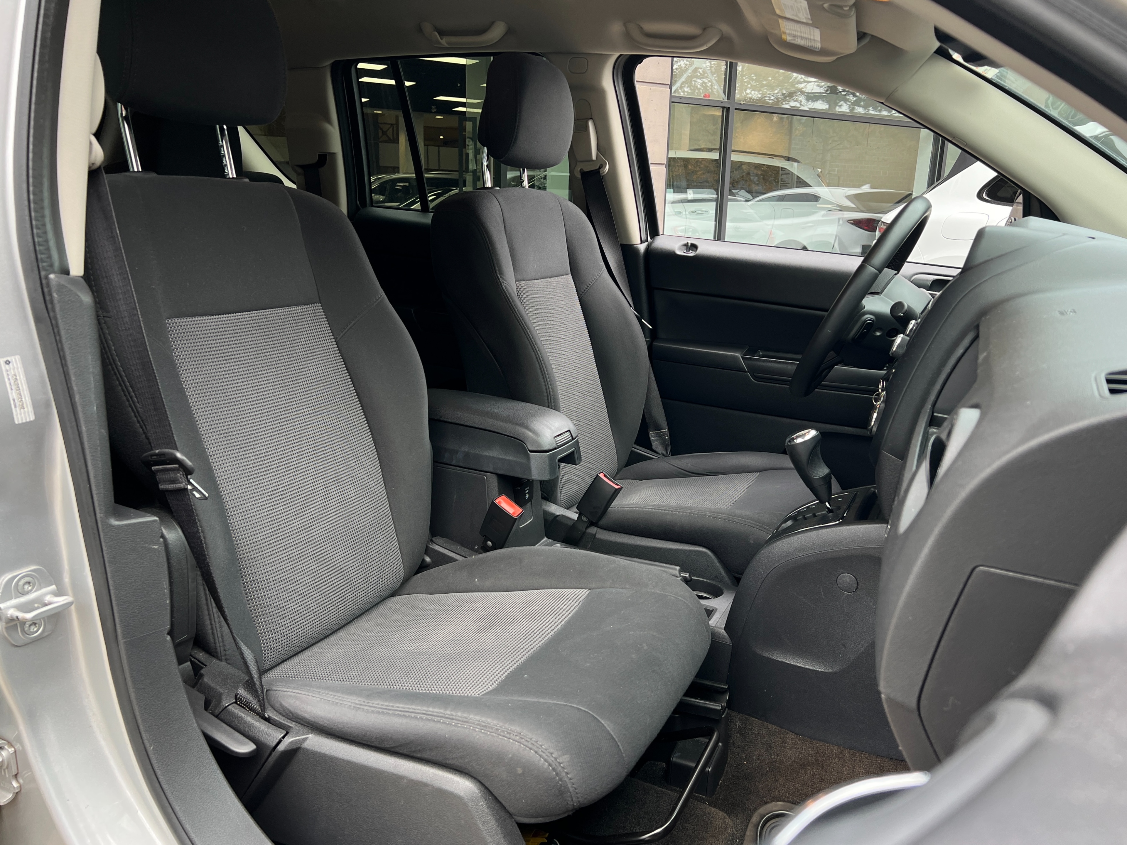 2013 Jeep Compass | No accident - Image 11