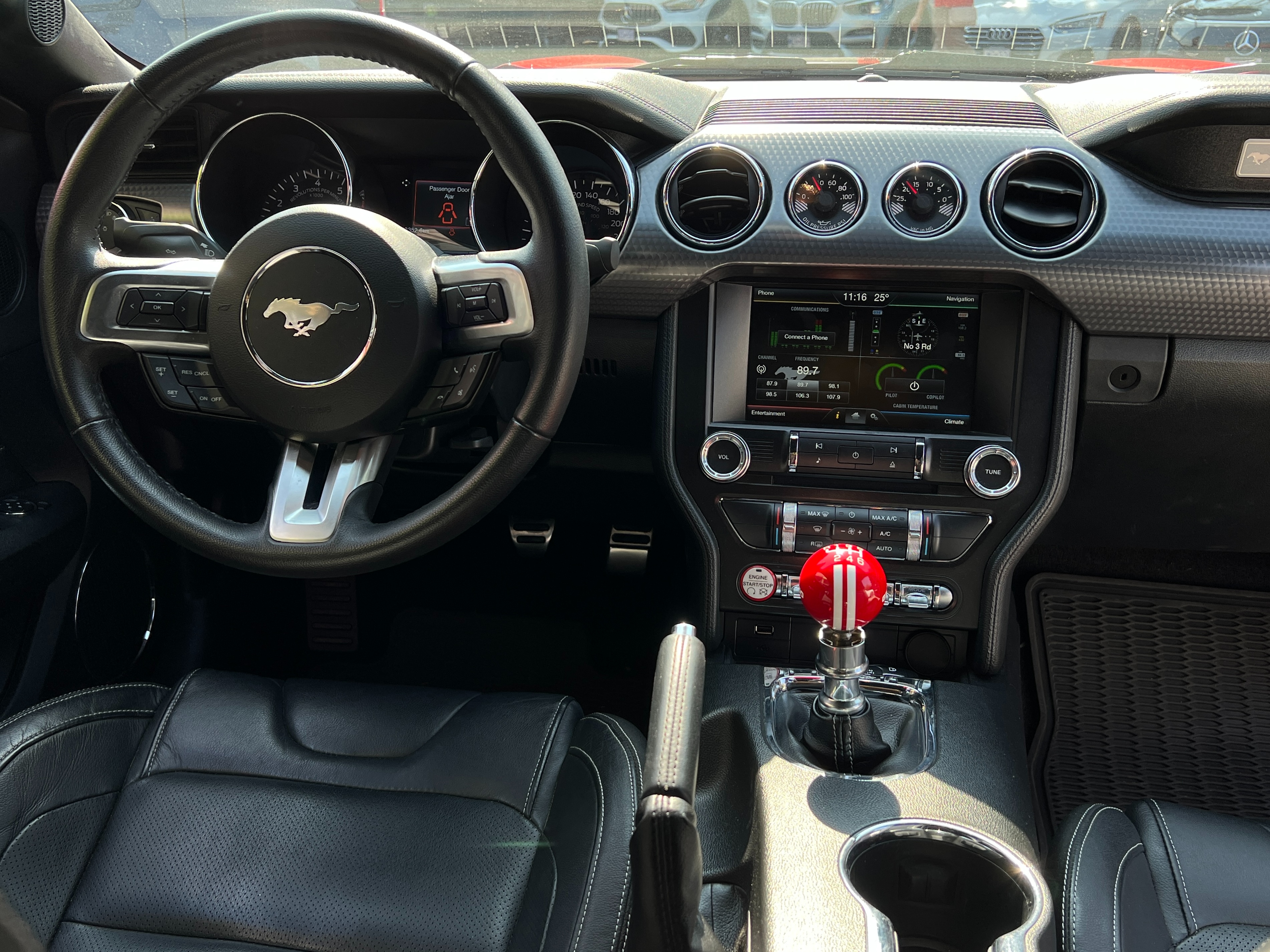 2015 Ford mustang gt 5.0 performance package | no accident | manual transmission - Image 15