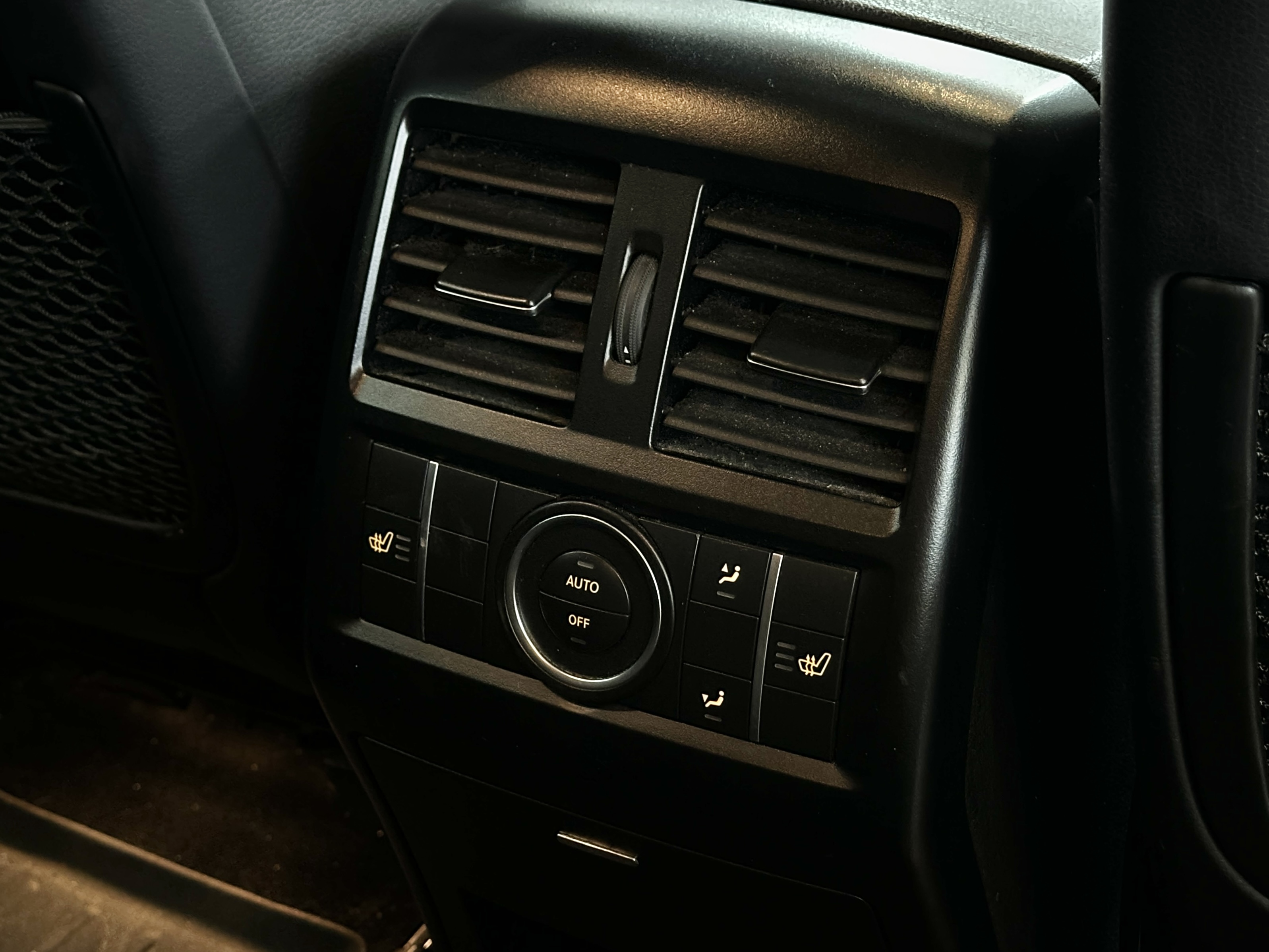 2014 Mercedes-Benz ML350 - Image 16