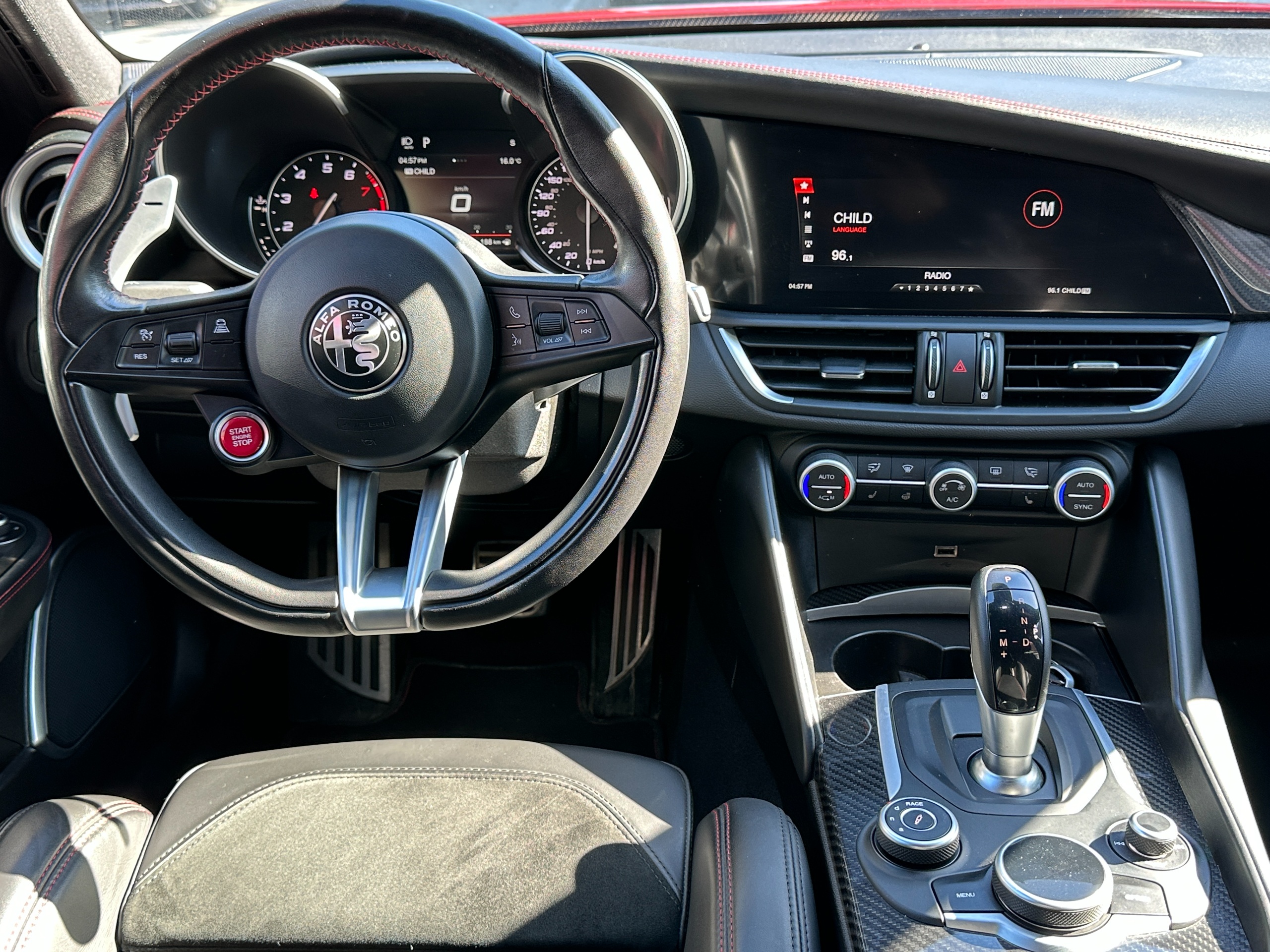 2018 Alfa Romeo GIULIA QUADRIFOGLIO - Image 13