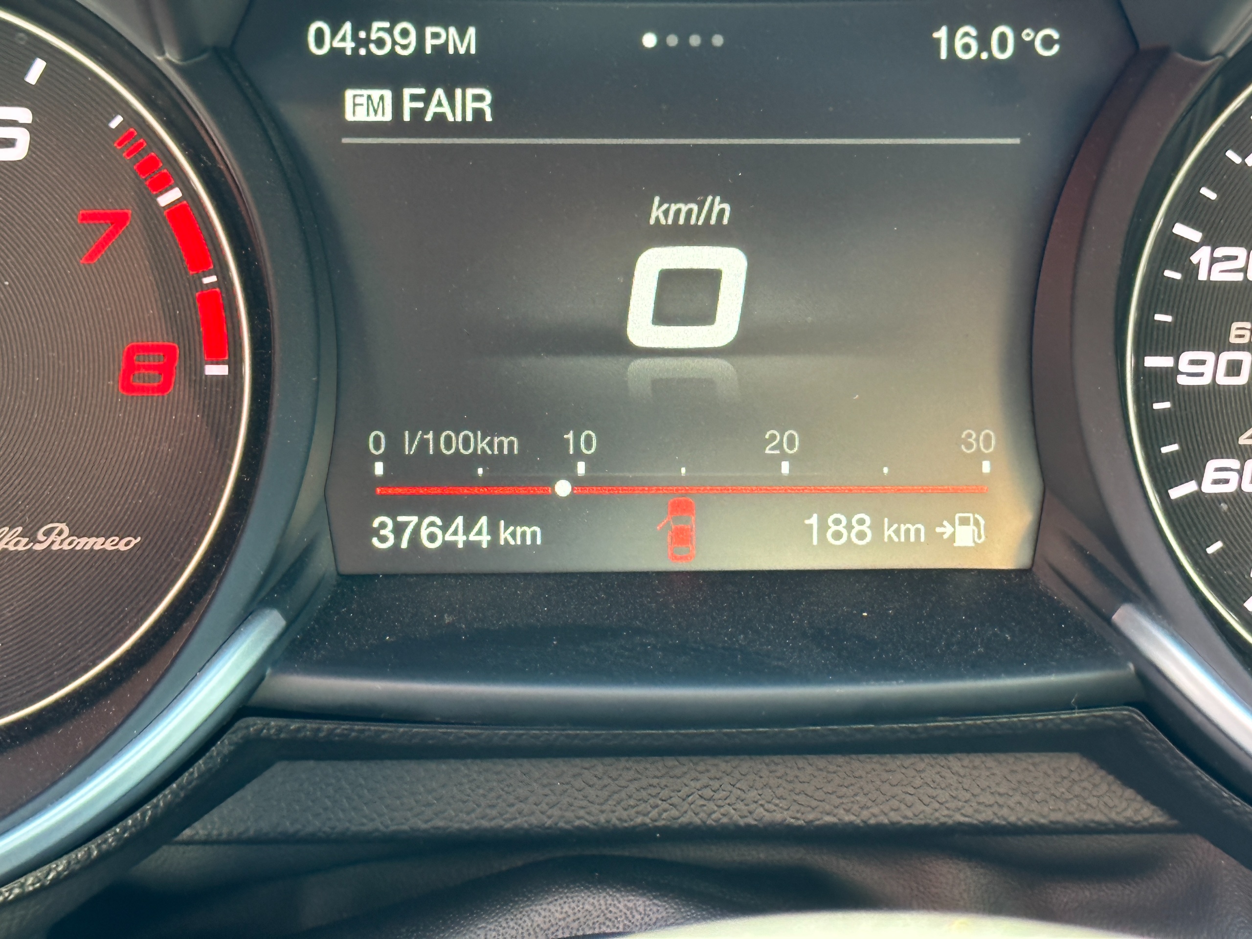 2018 Alfa Romeo GIULIA QUADRIFOGLIO - Image 16