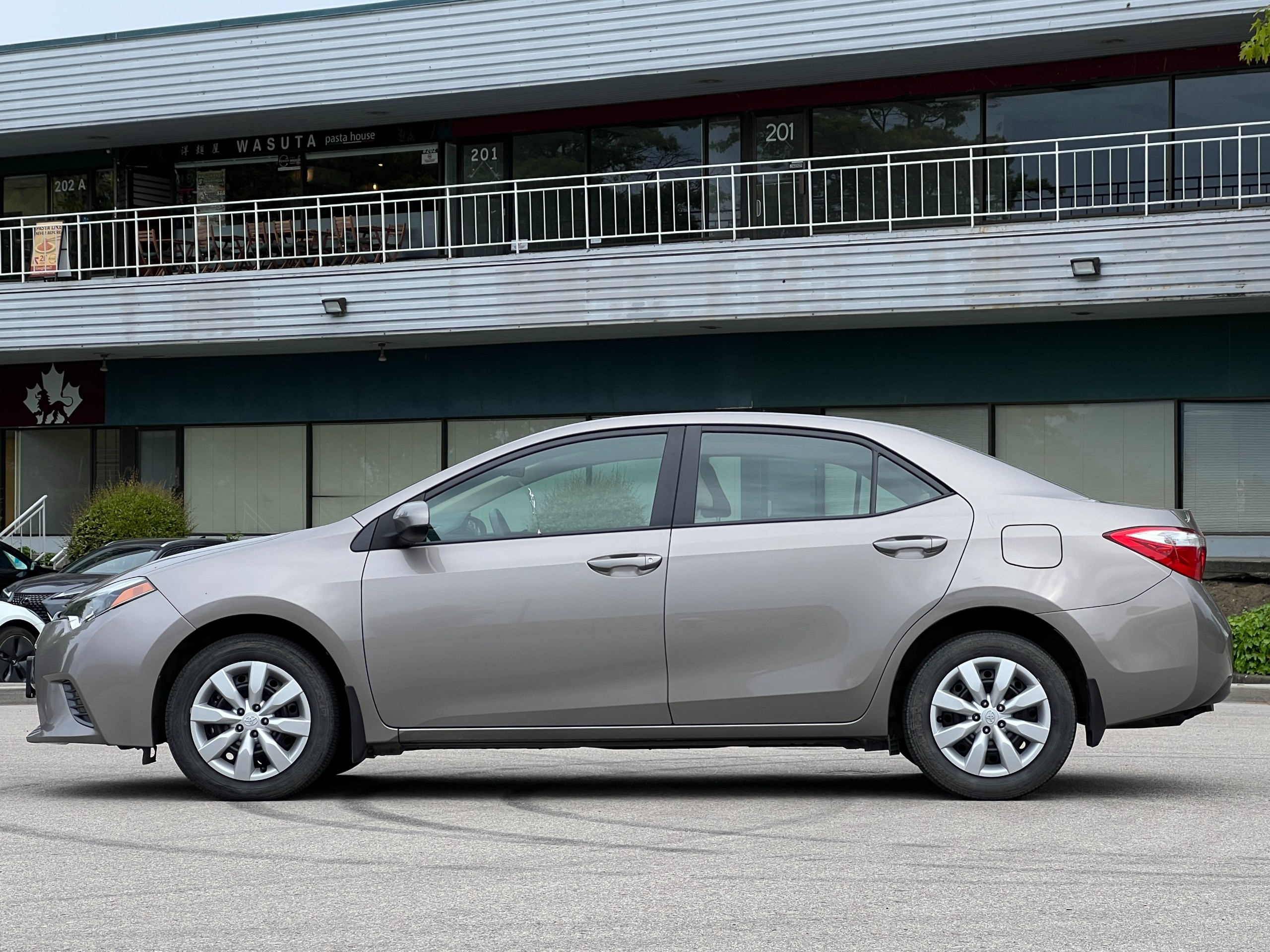 2015 Toyota Corolla LE | No accident | BC Local - Image 4
