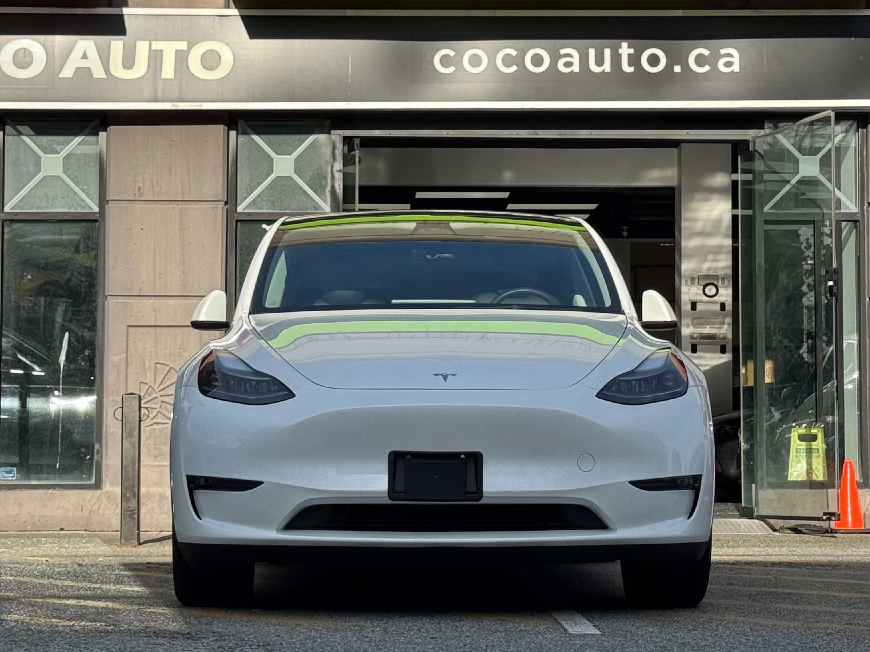 2023 Tesla Model Y long range AWD | BC Local - Image 3