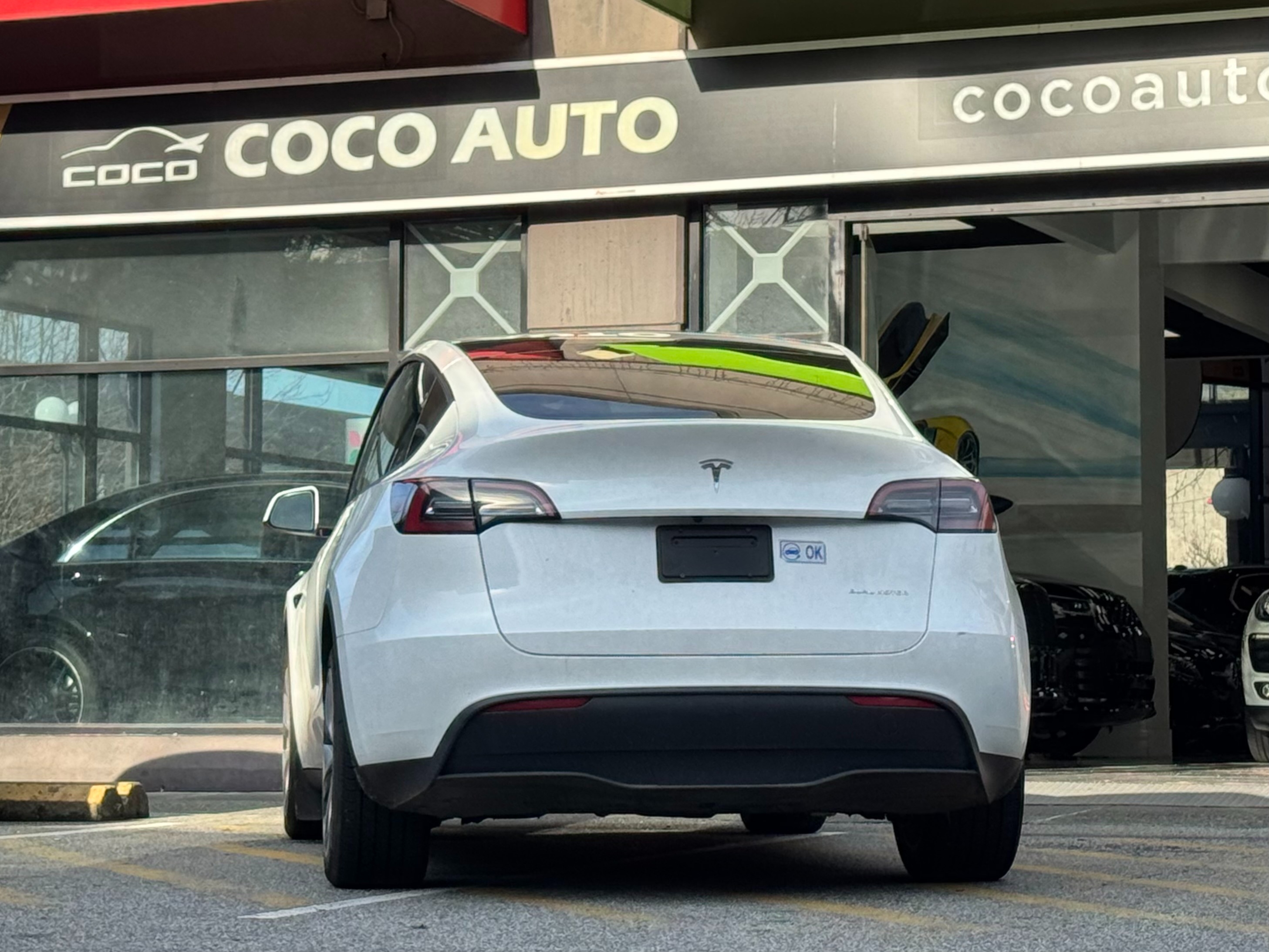 2023 Tesla Model Y long range AWD | BC Local - Image 5