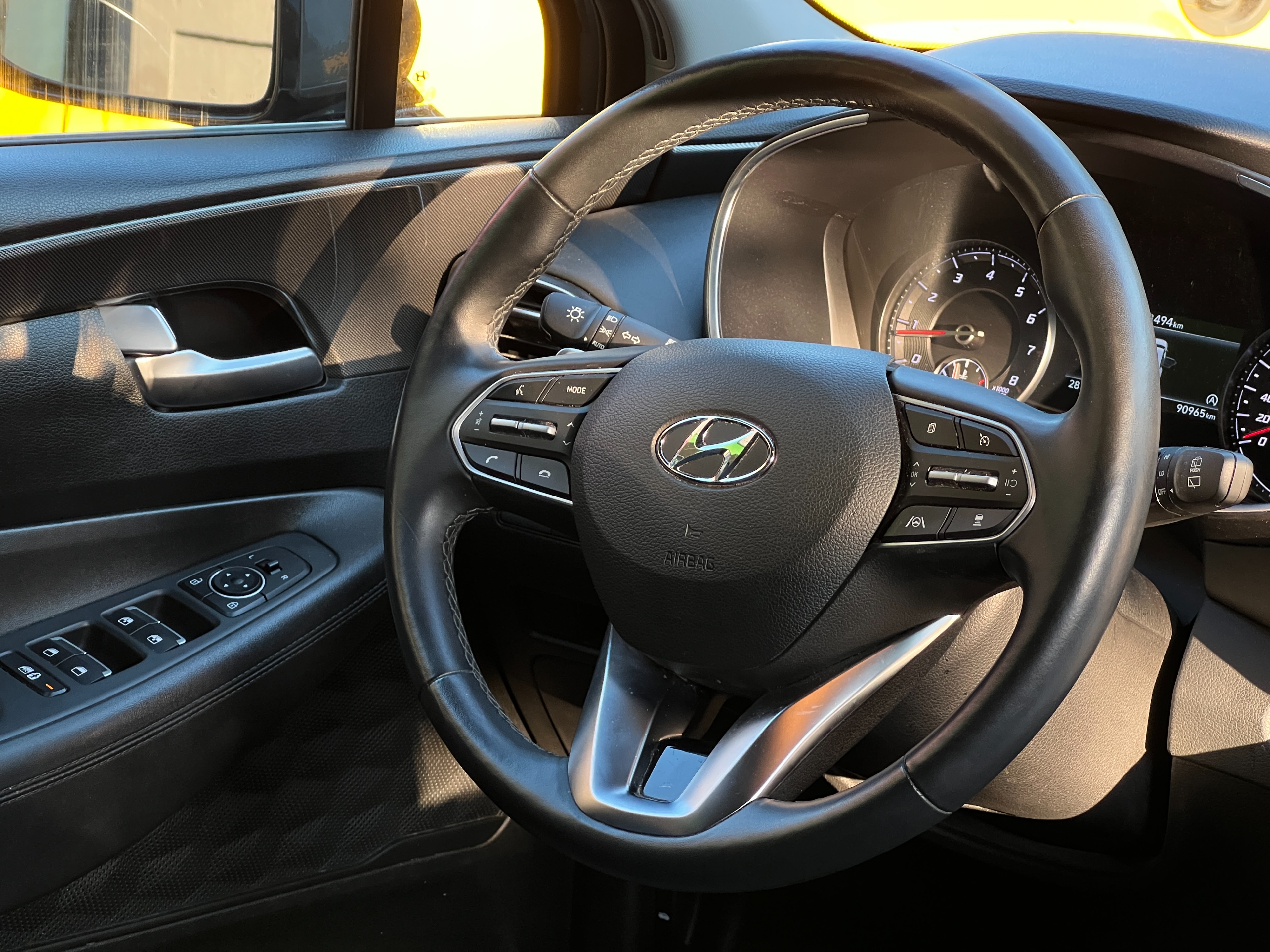 2022 Hyundai Santa Fe Preferred ｜ No accident - Image 10