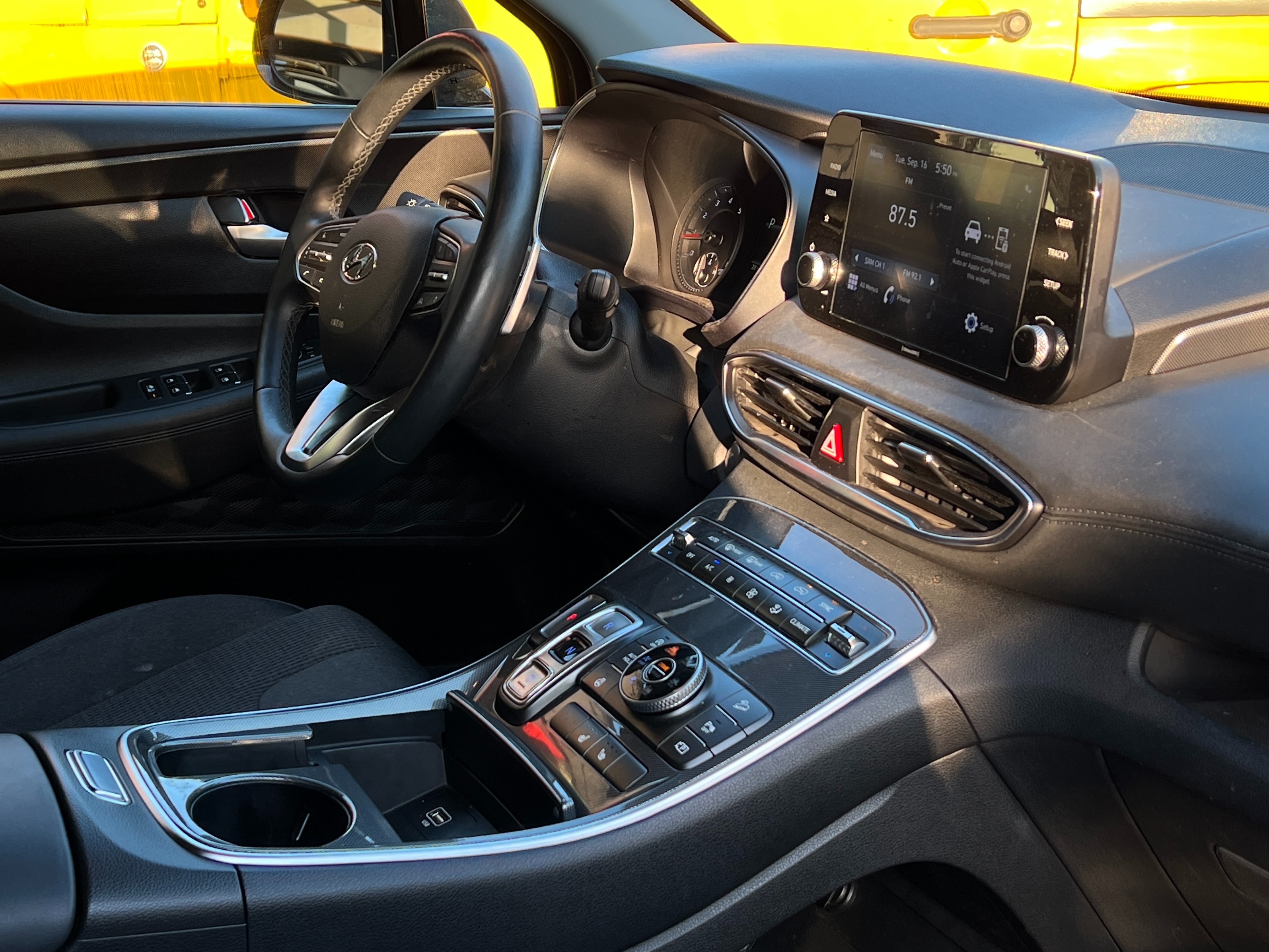 2022 Hyundai Santa Fe Preferred ｜ No accident - Image 12