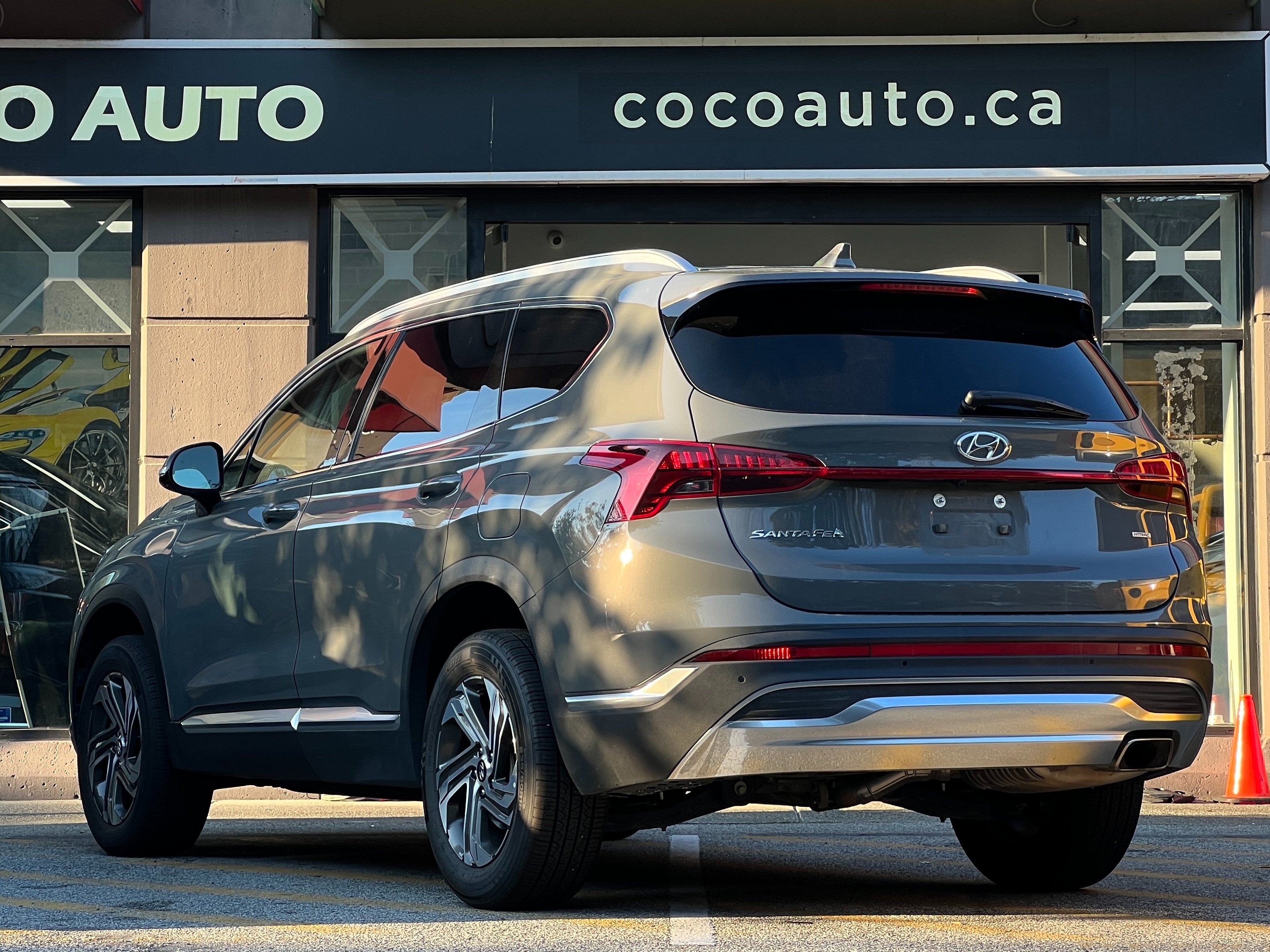2022 Hyundai Santa Fe Preferred ｜ No accident - Image 6