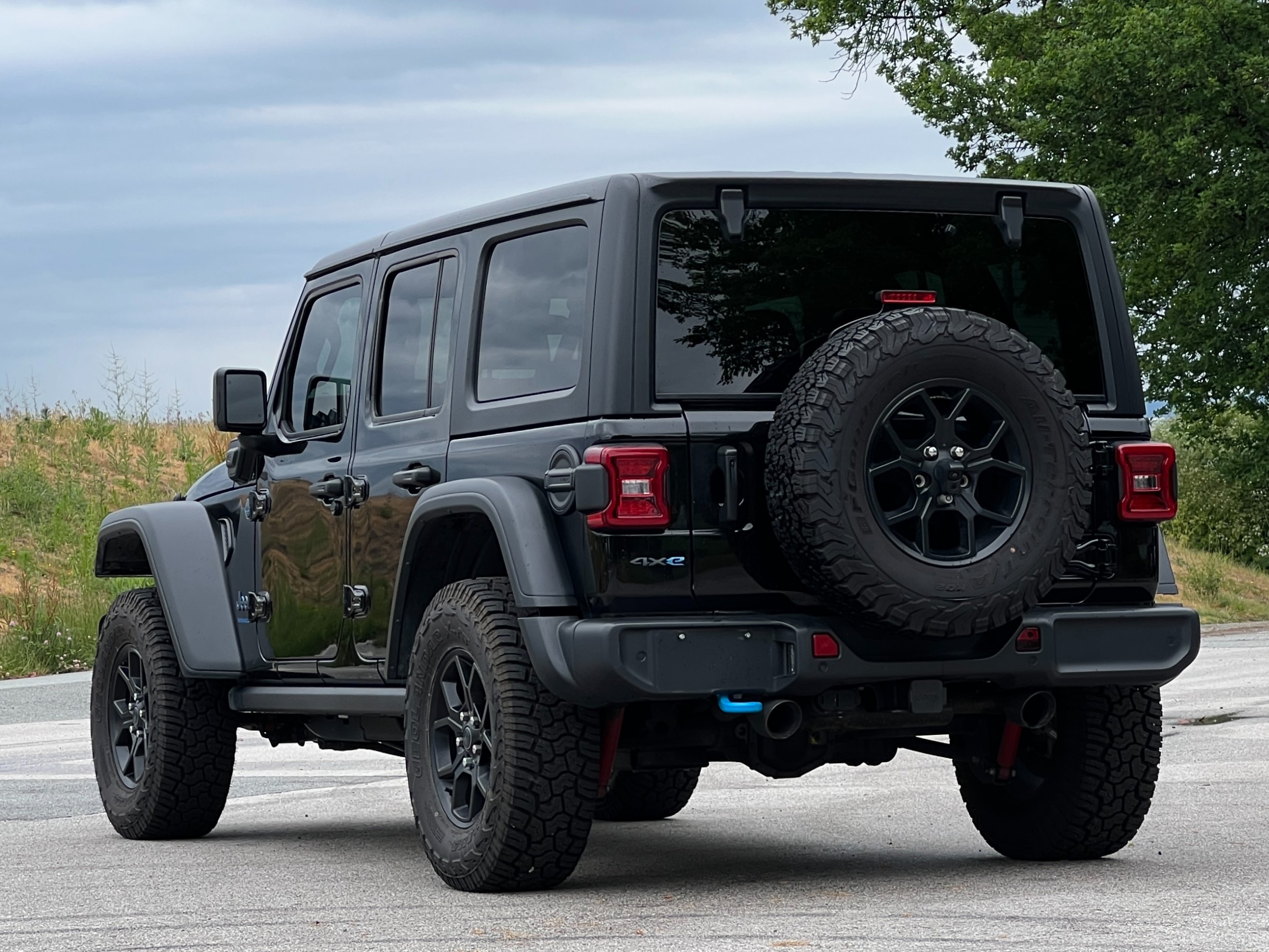 2024 Jeep wrangler sport s 4xe plug-in hybrid | No accident | one owner | BC local - Image 6