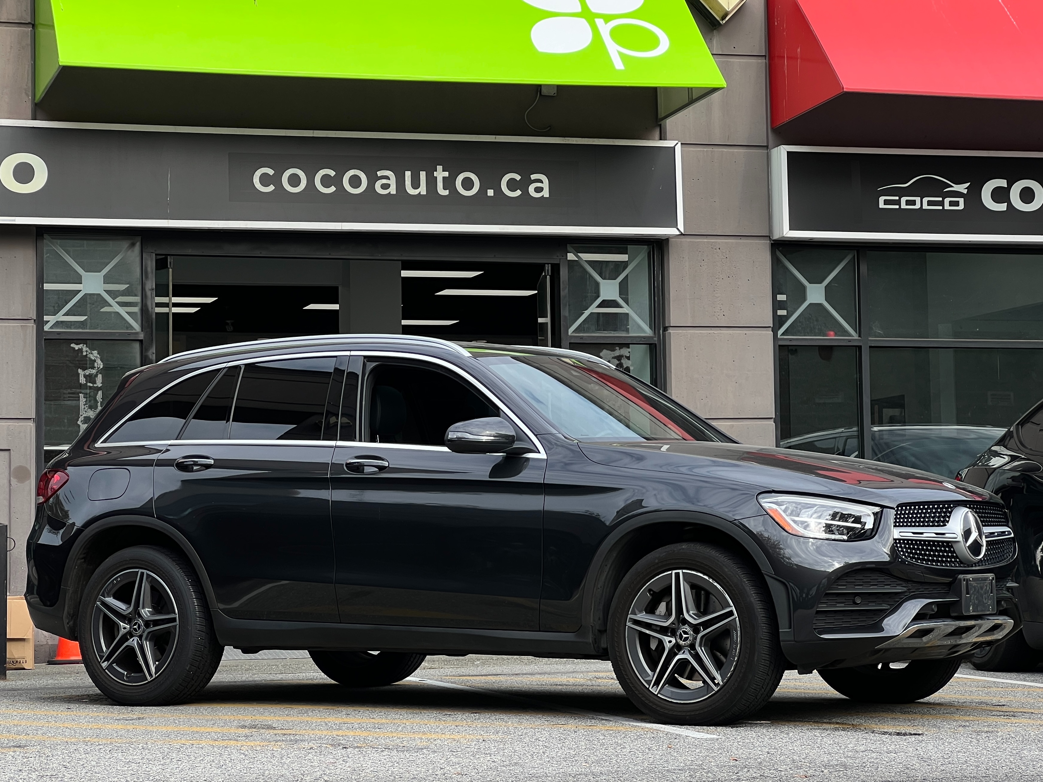 2020 Mercedes-Benz glc300  - Image 2