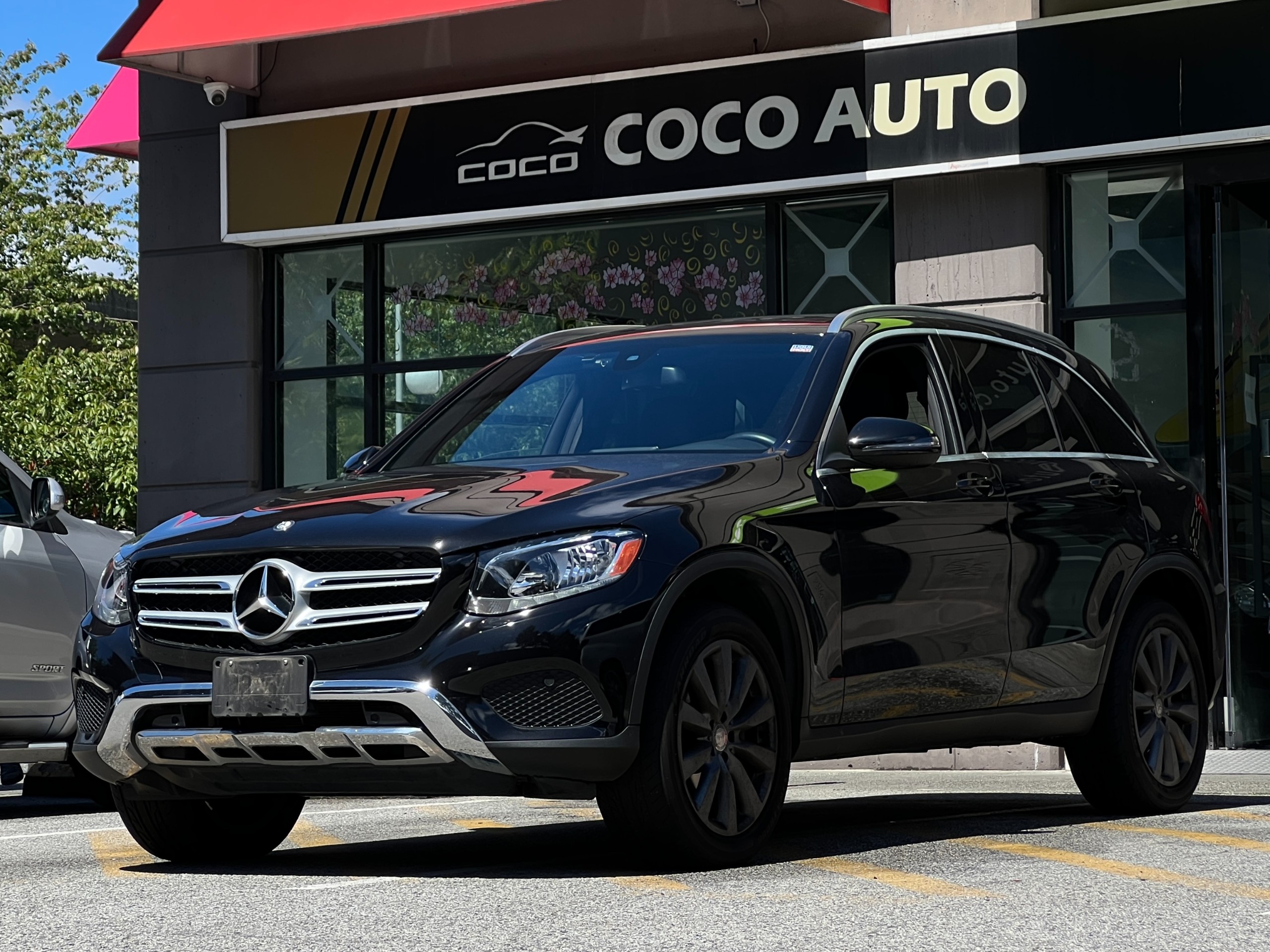 2016 Mercedes-Benz glc300 | BC Local - Image 4