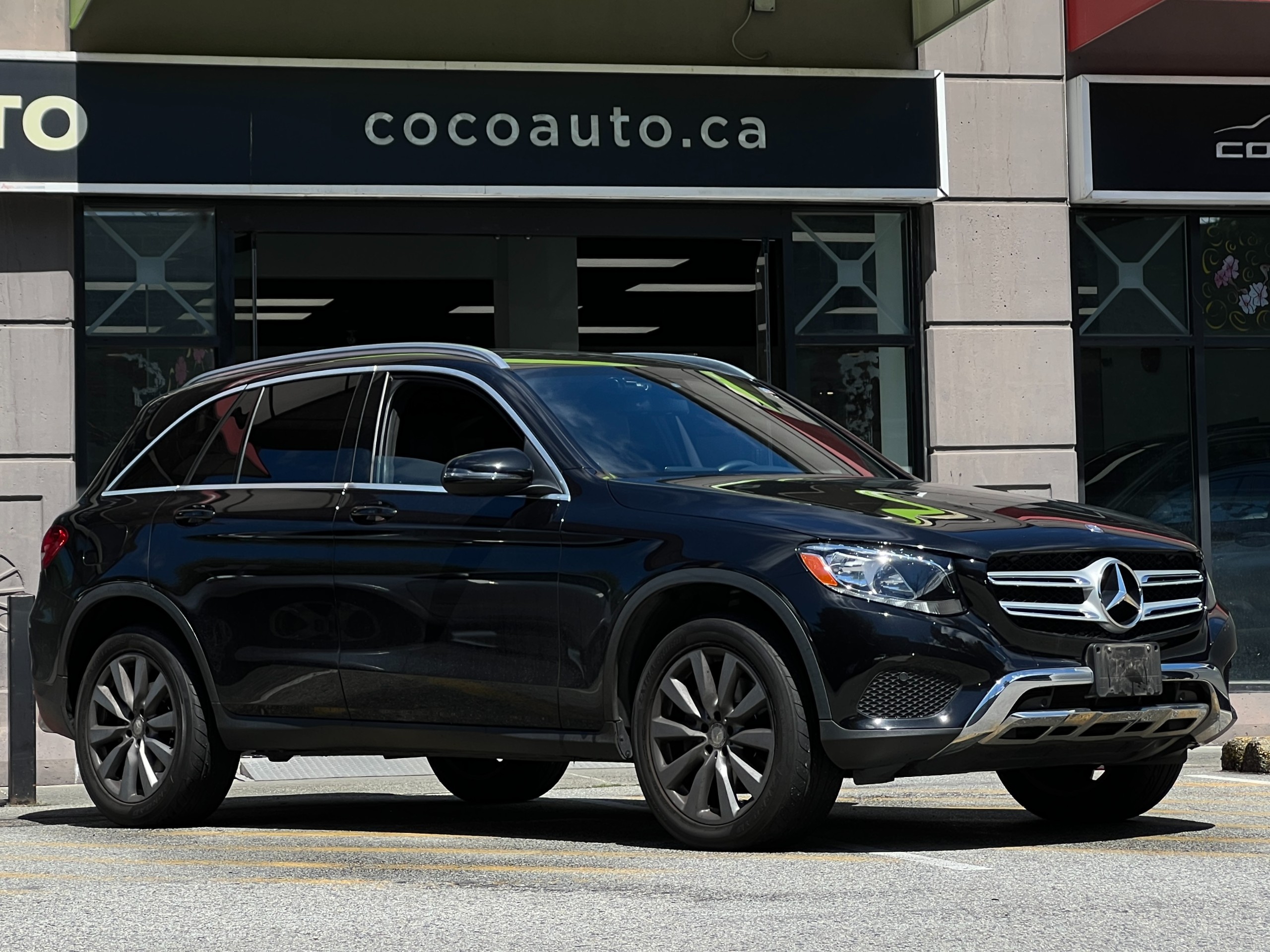 2016 Mercedes-Benz glc300 | BC Local - Image 2