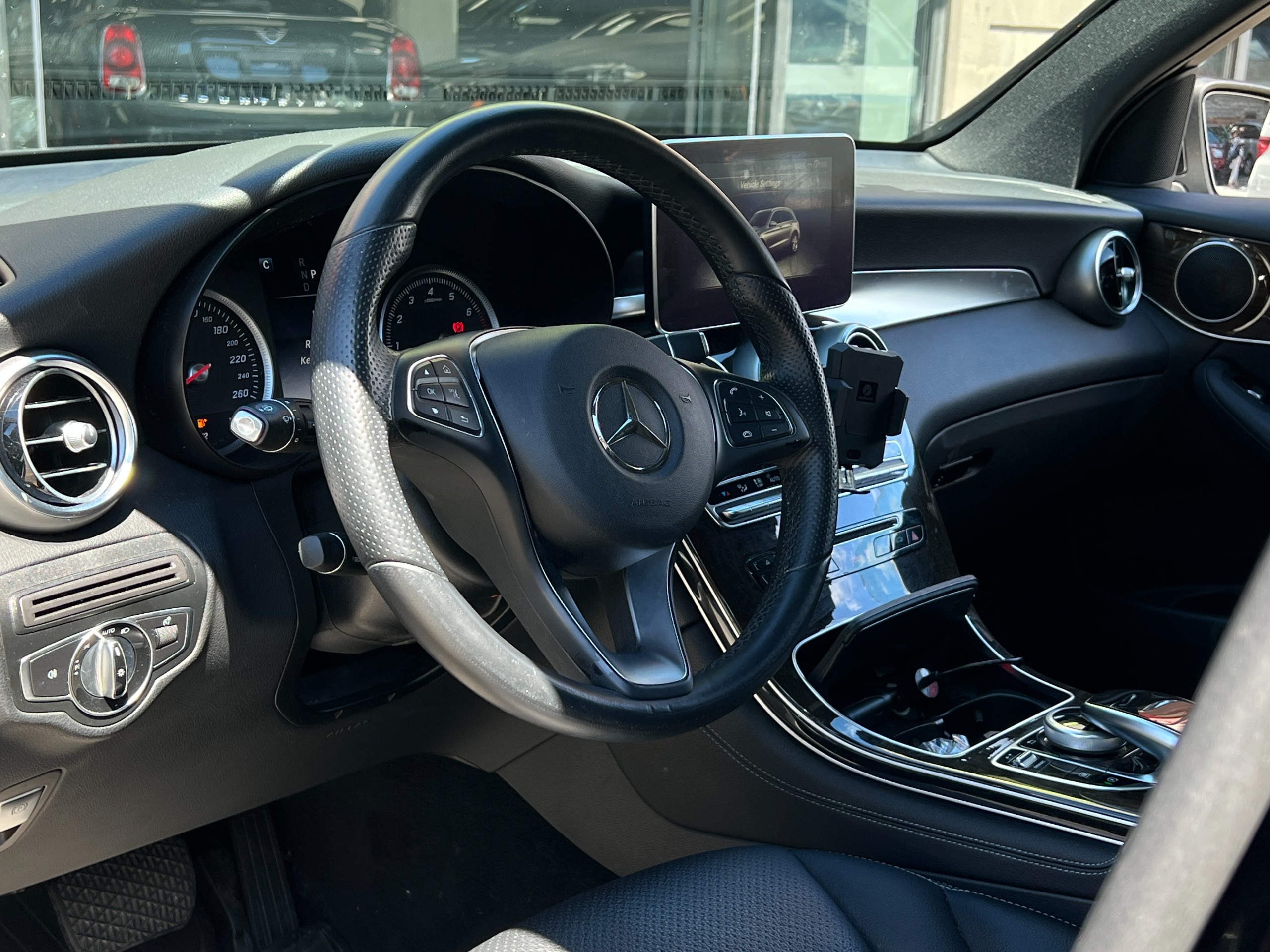 2016 Mercedes-Benz glc300 | BC Local - Image 8