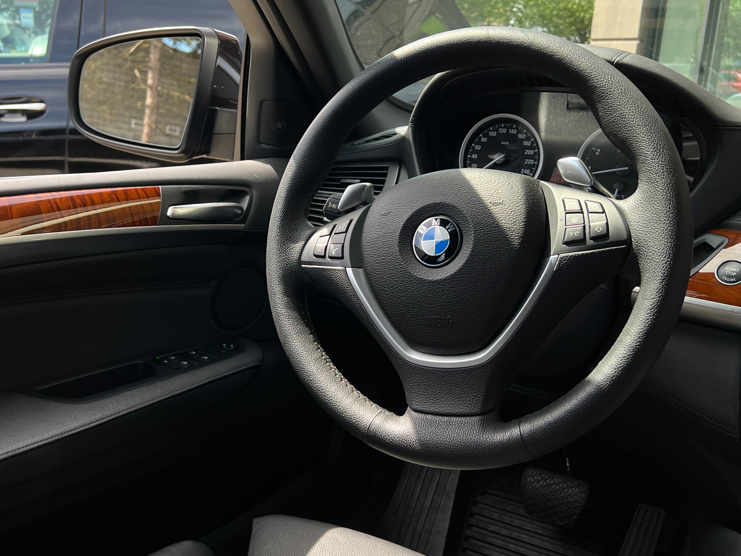 2011 BMW X6 - Image 14