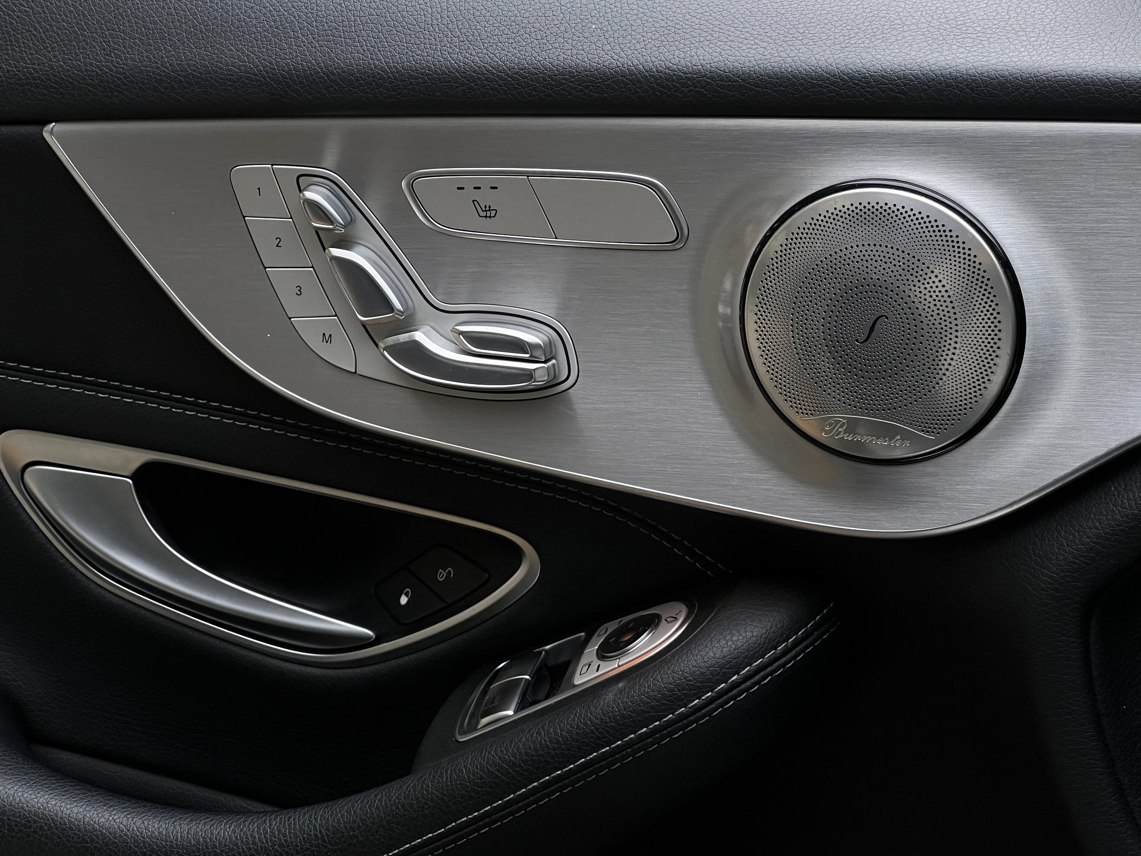 2017 Mercedes-Benz C300 - Image 9