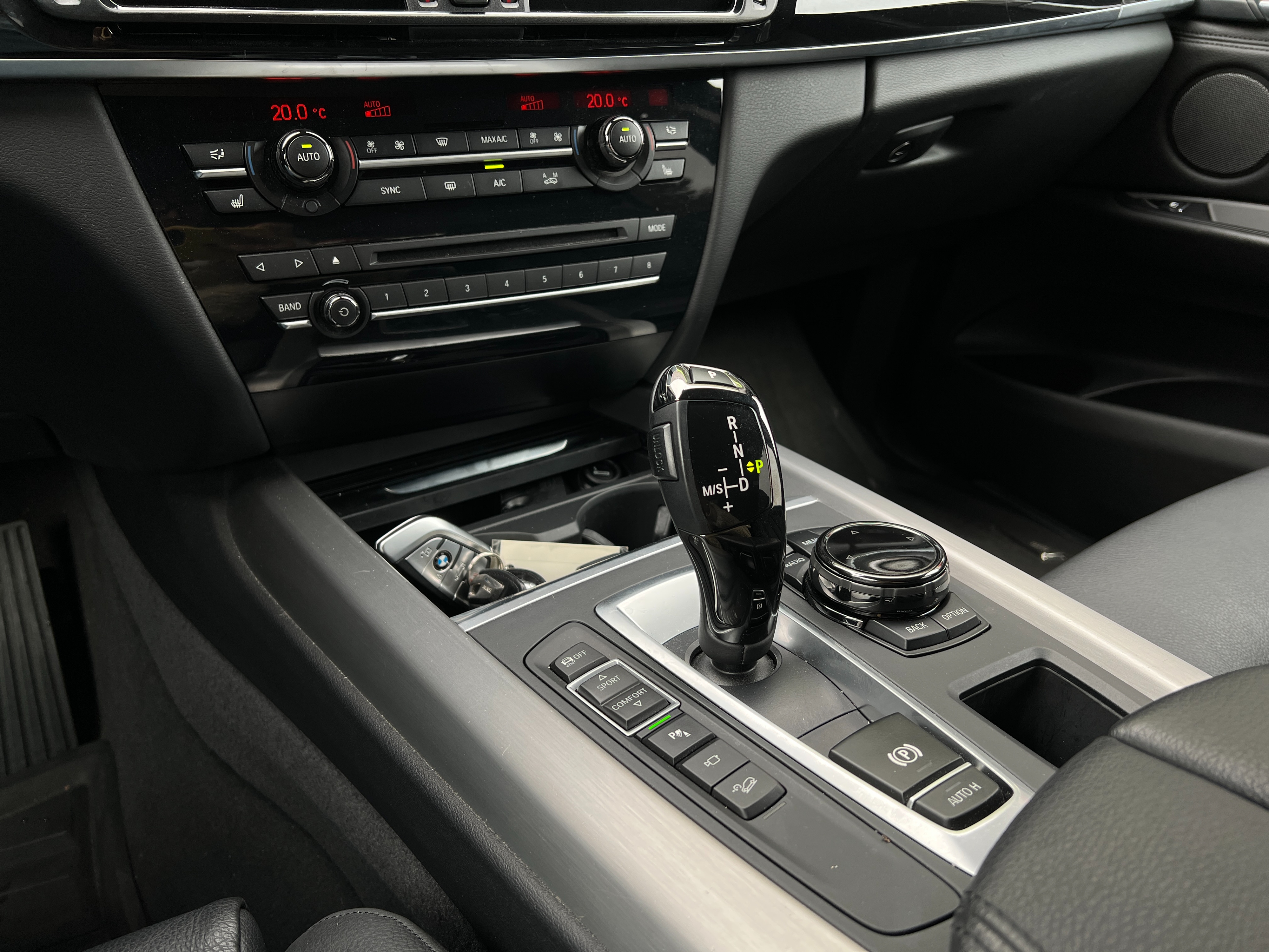 2016 BMW X5 xDrive50i ｜ No accident | BC Local - Image 11