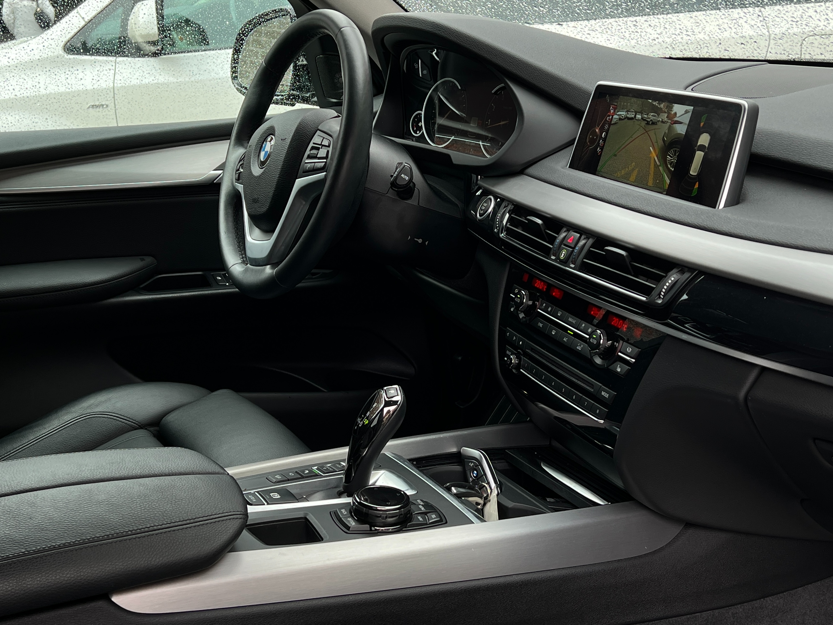 2016 BMW X5 xDrive50i ｜ No accident | BC Local - Image 13