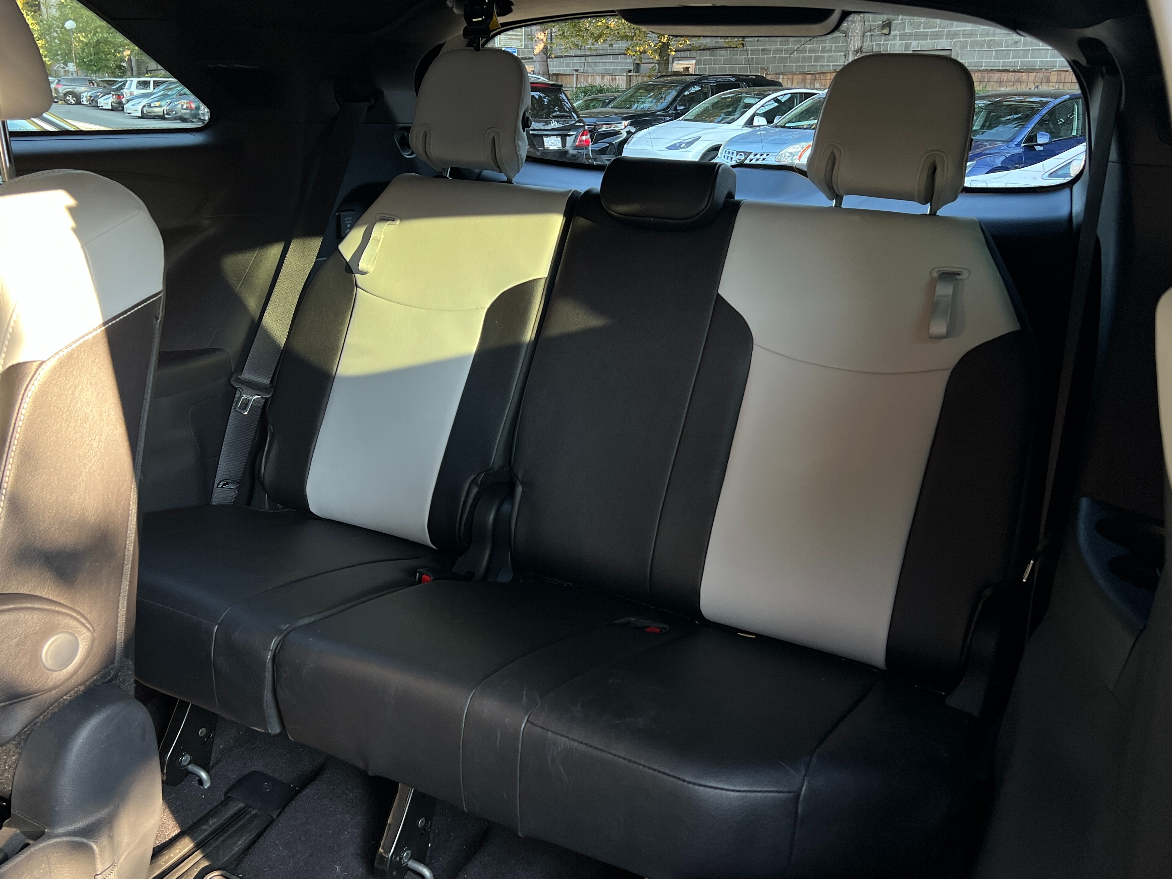 2025 Toyota Sienna XSE hybrid AWD | Tech Pkg ｜ No accident  - Image 18
