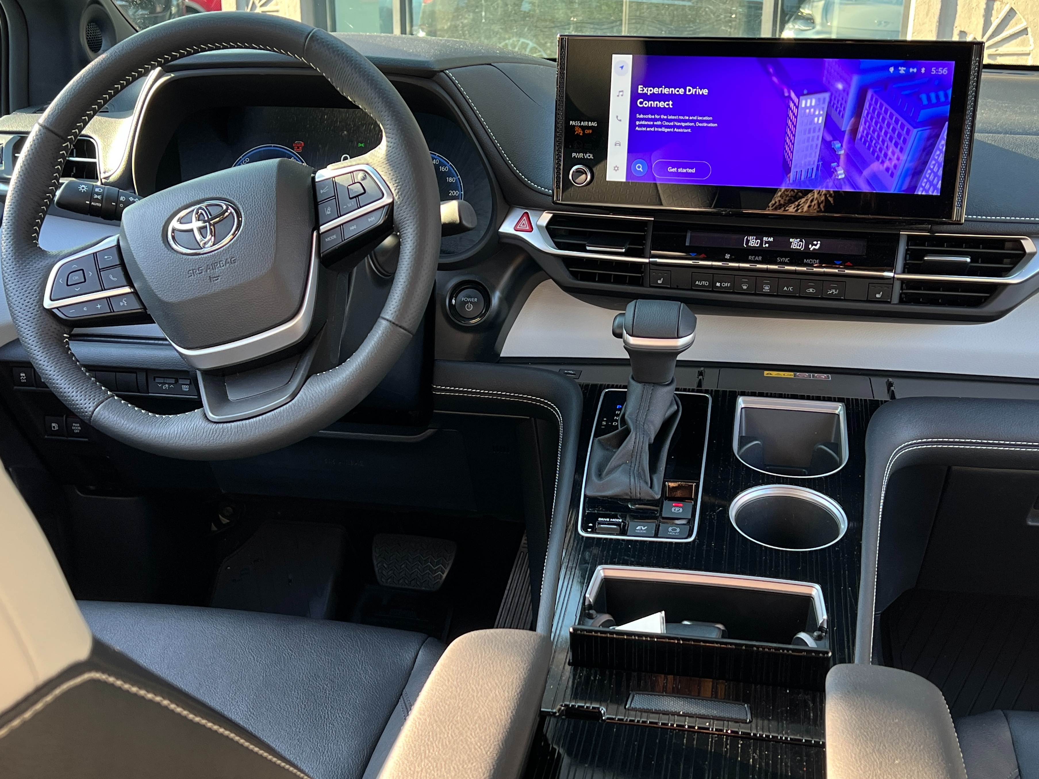 2025 Toyota Sienna XSE hybrid AWD | Tech Pkg ｜ No accident  - Image 16