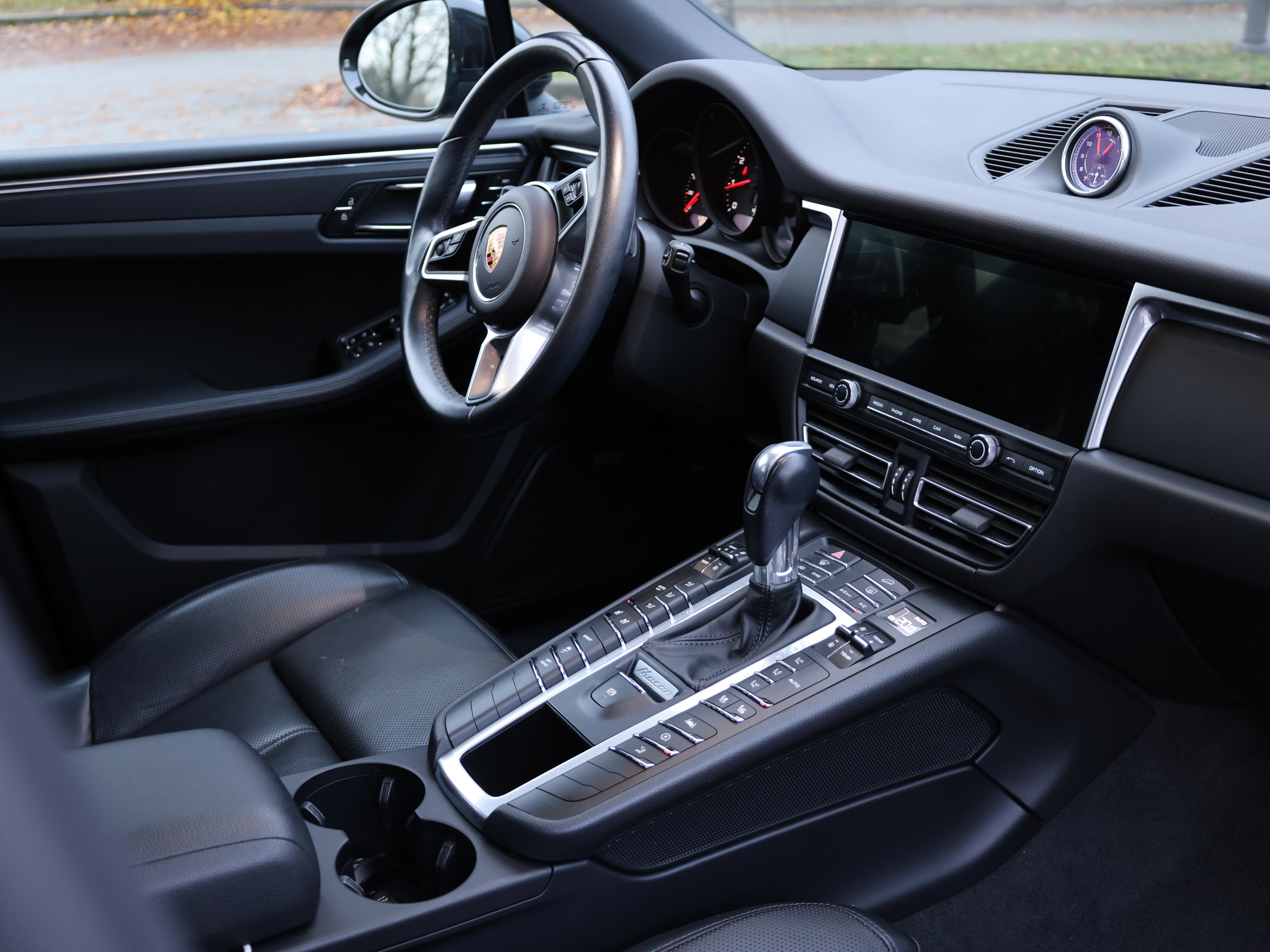 2020 Porsche macan | BC Local - Image 11