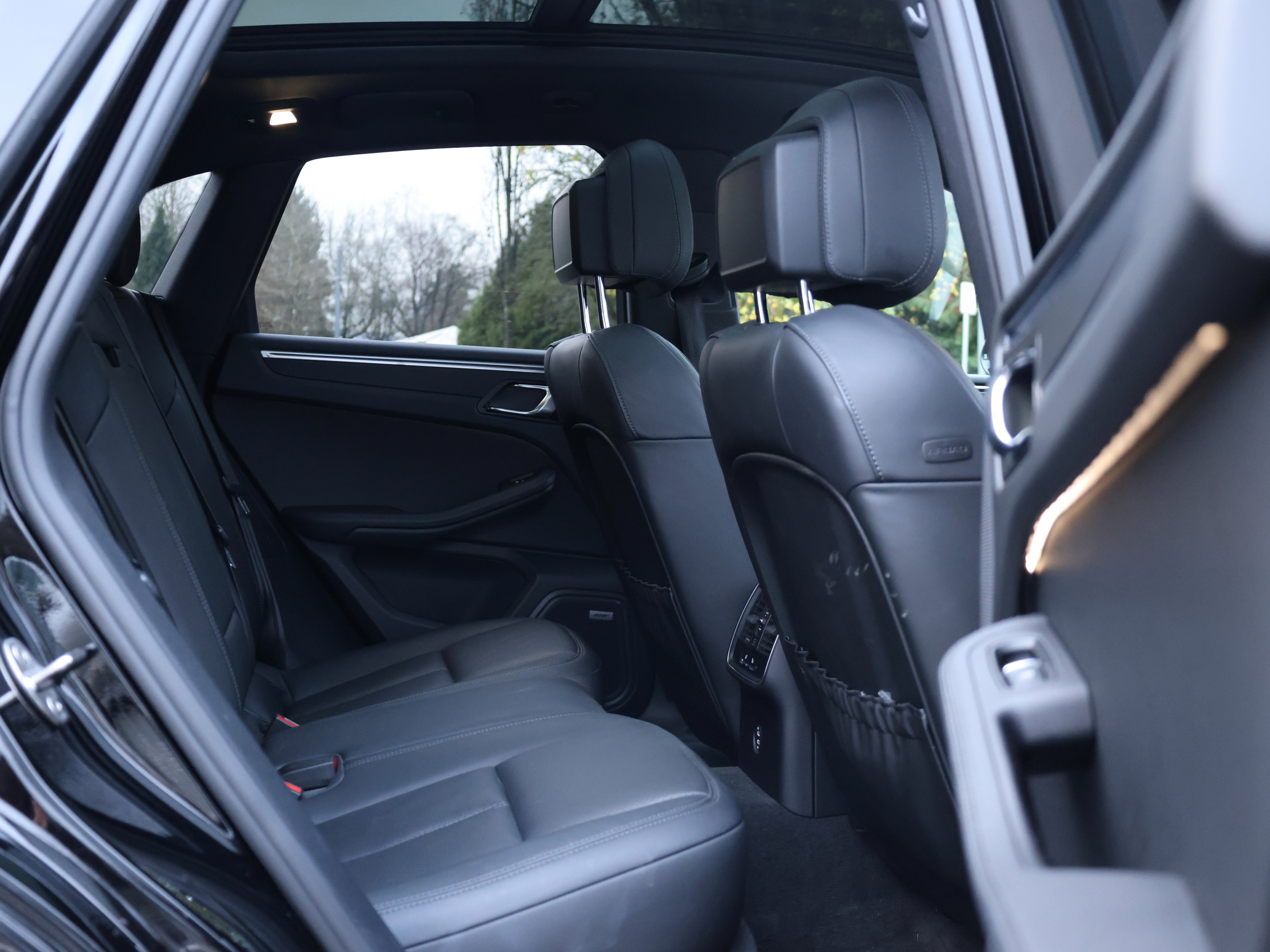 2020 Porsche macan | BC Local - Image 16