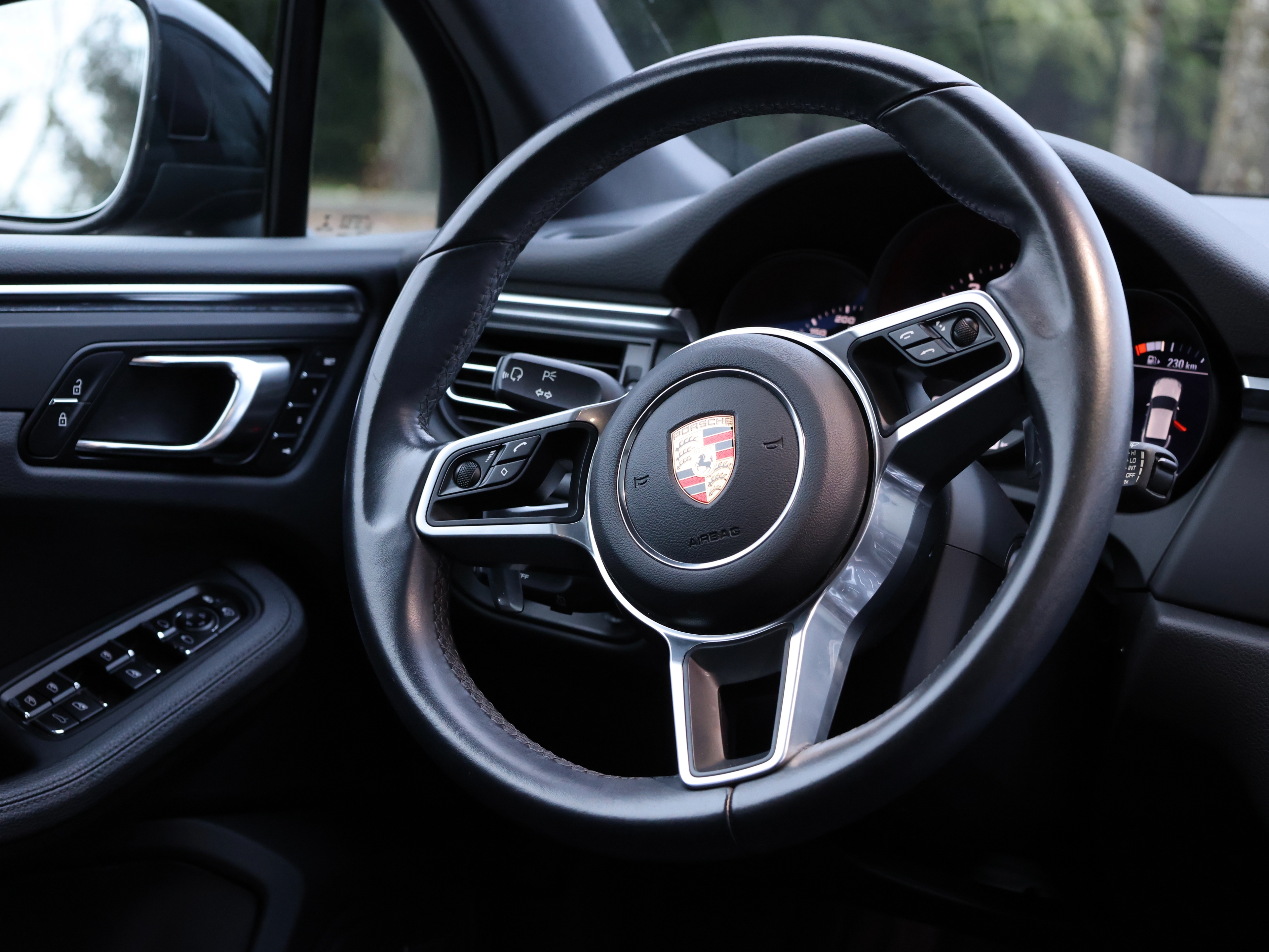 2020 Porsche macan | BC Local - Image 13