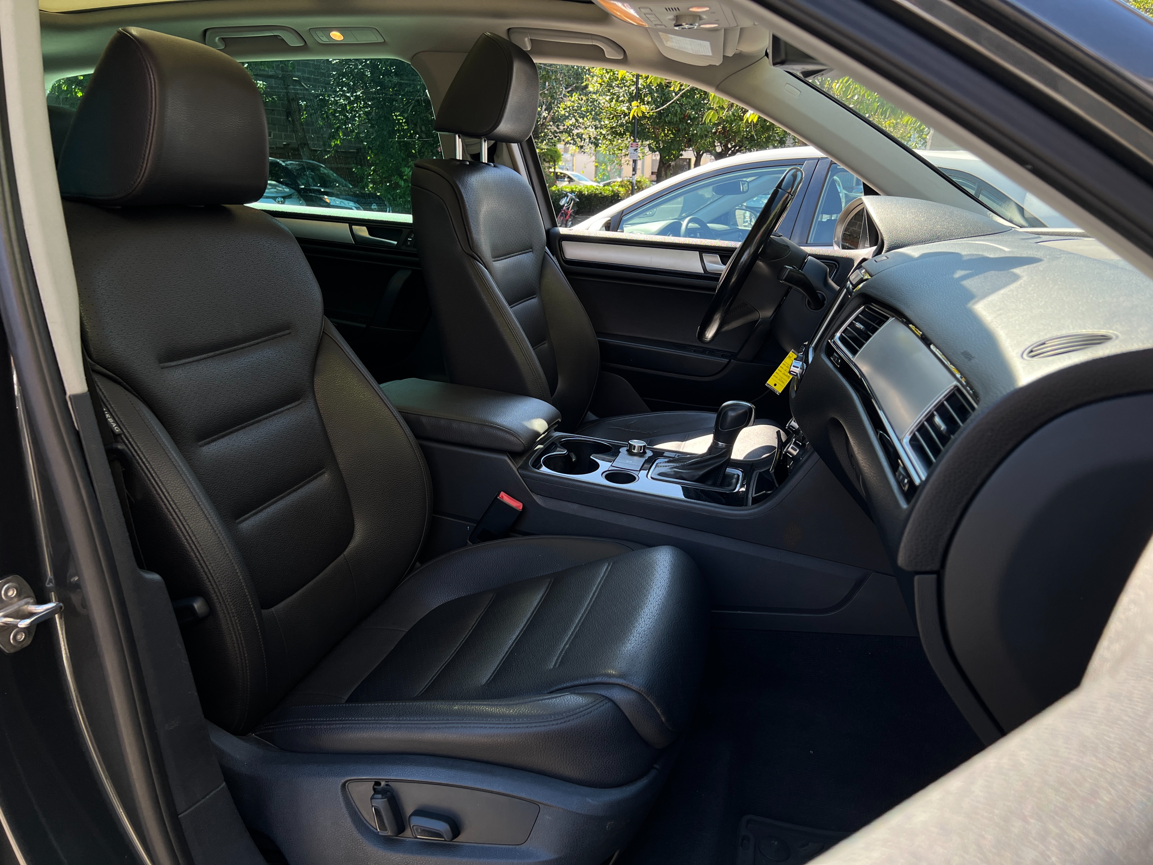 2014 Volkswagen touareg - Image 10