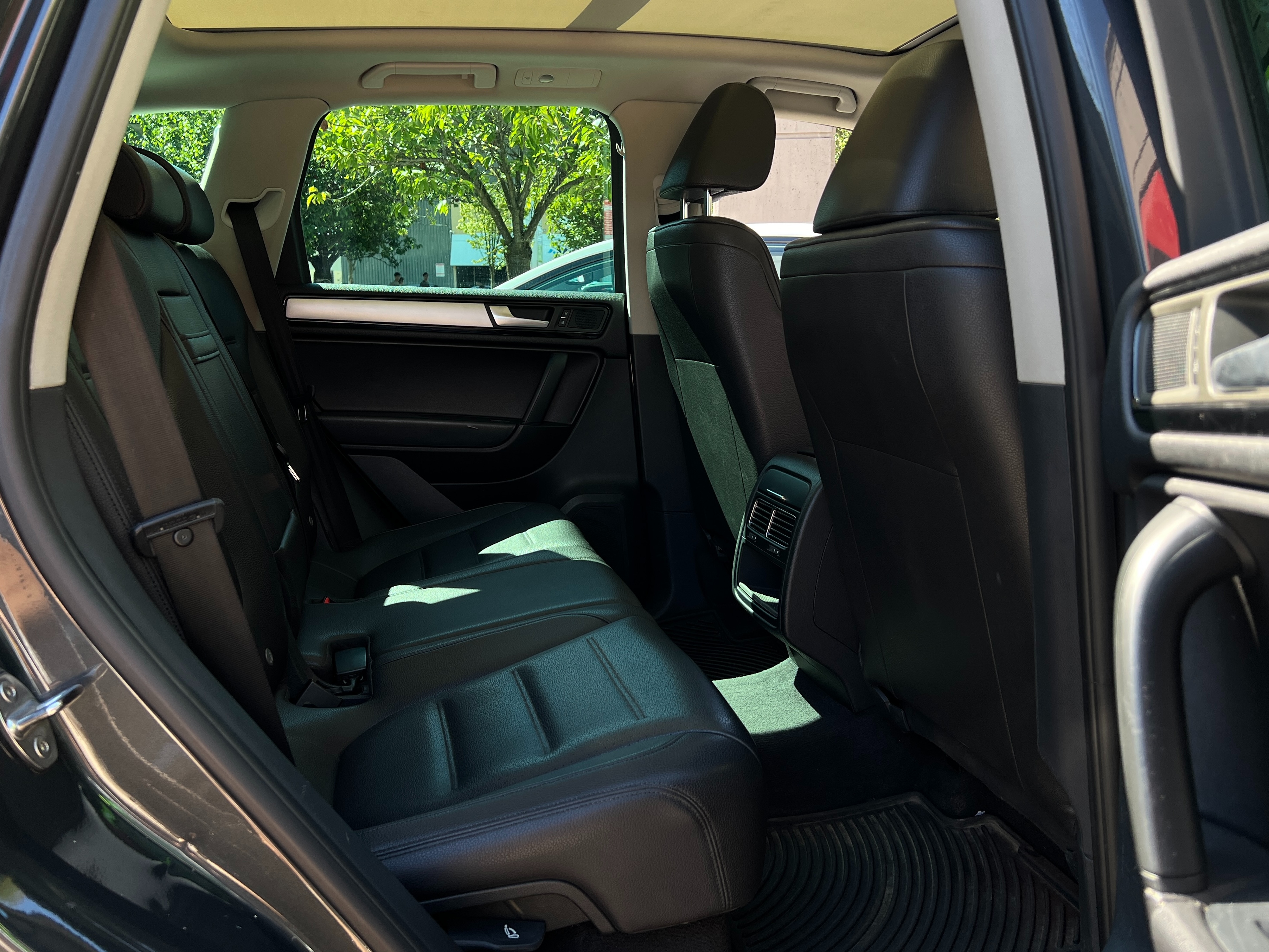 2014 Volkswagen touareg - Image 16