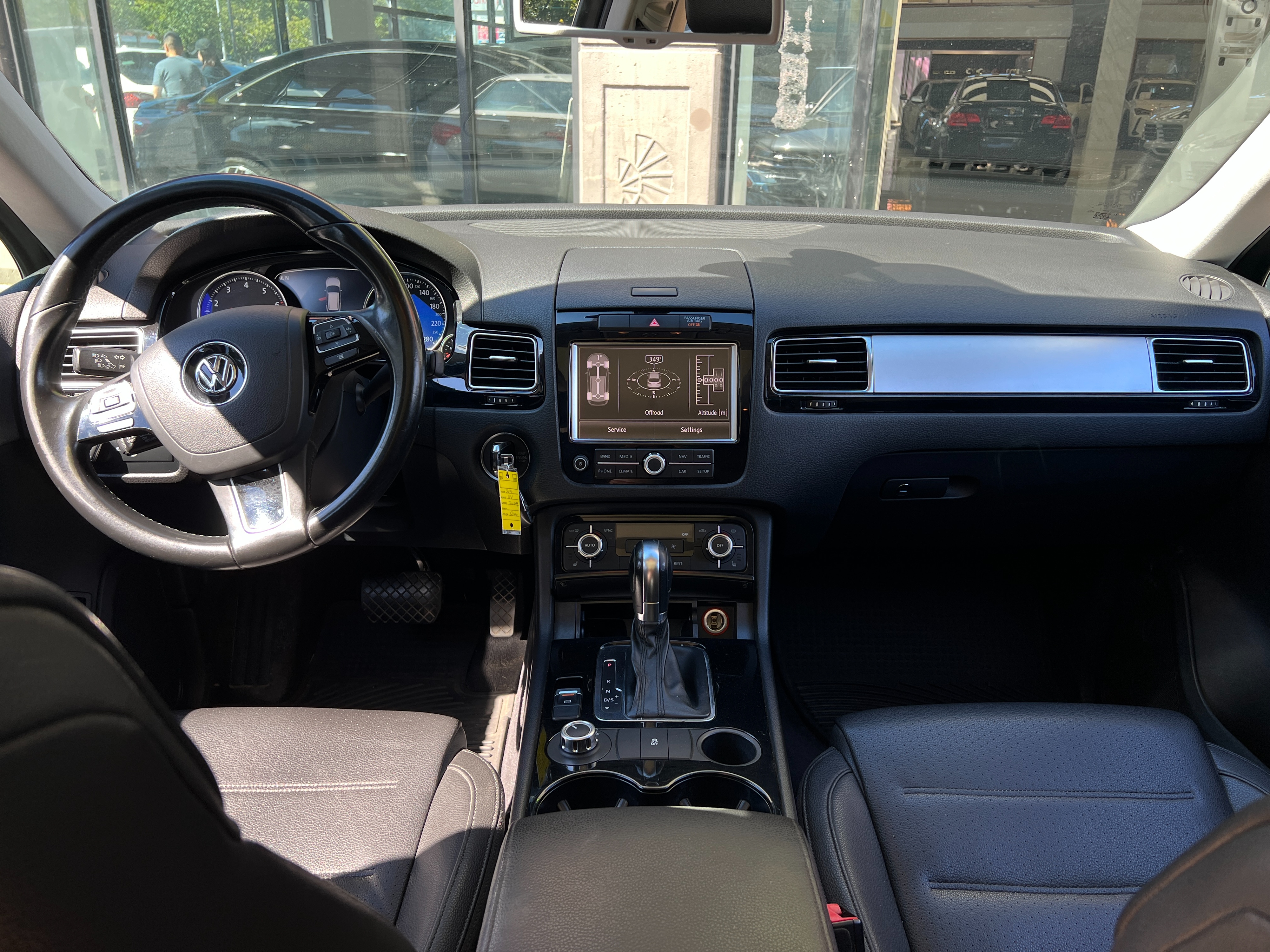 2014 Volkswagen touareg - Image 13