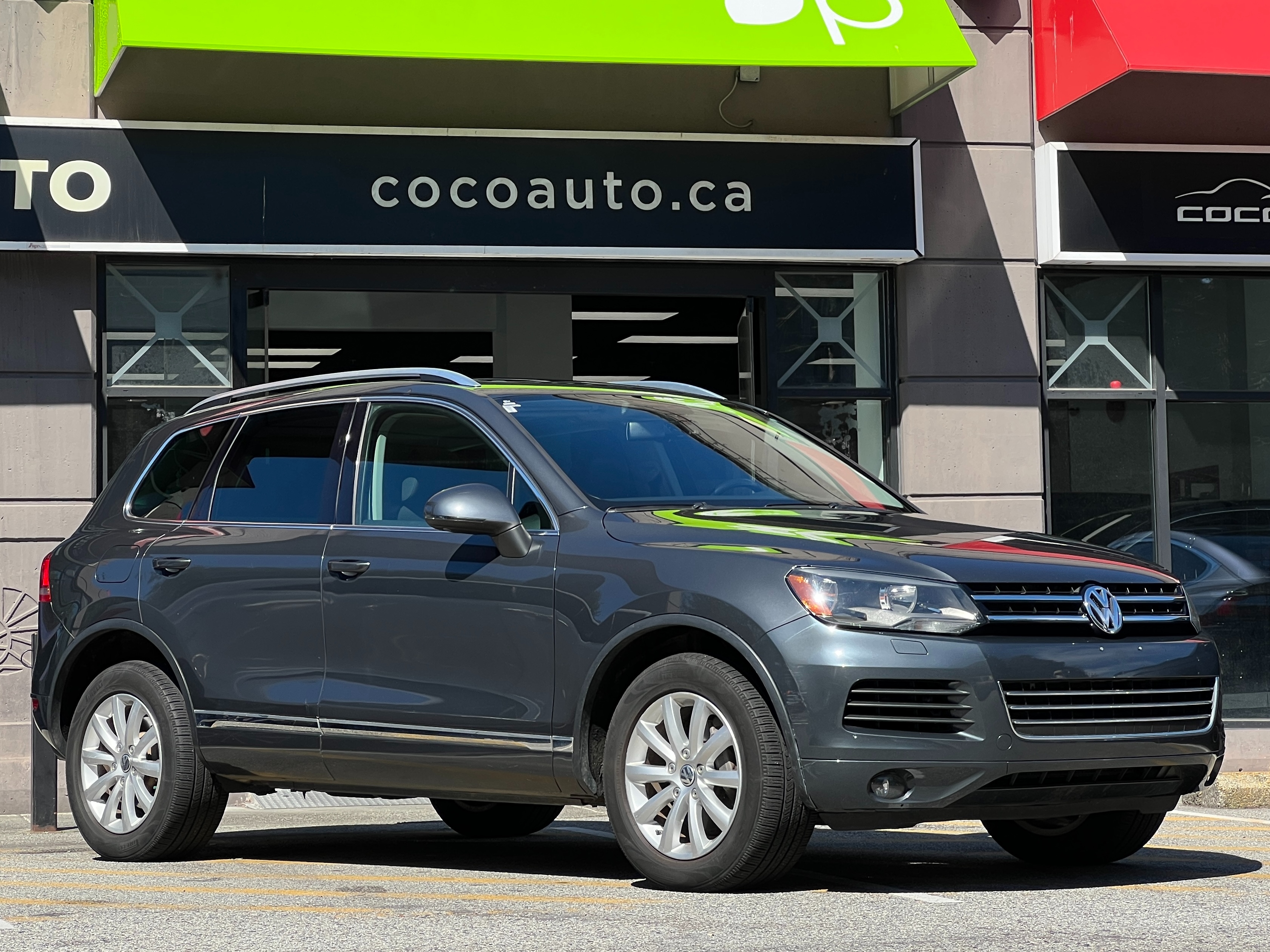 2014 Volkswagen touareg - Image 2