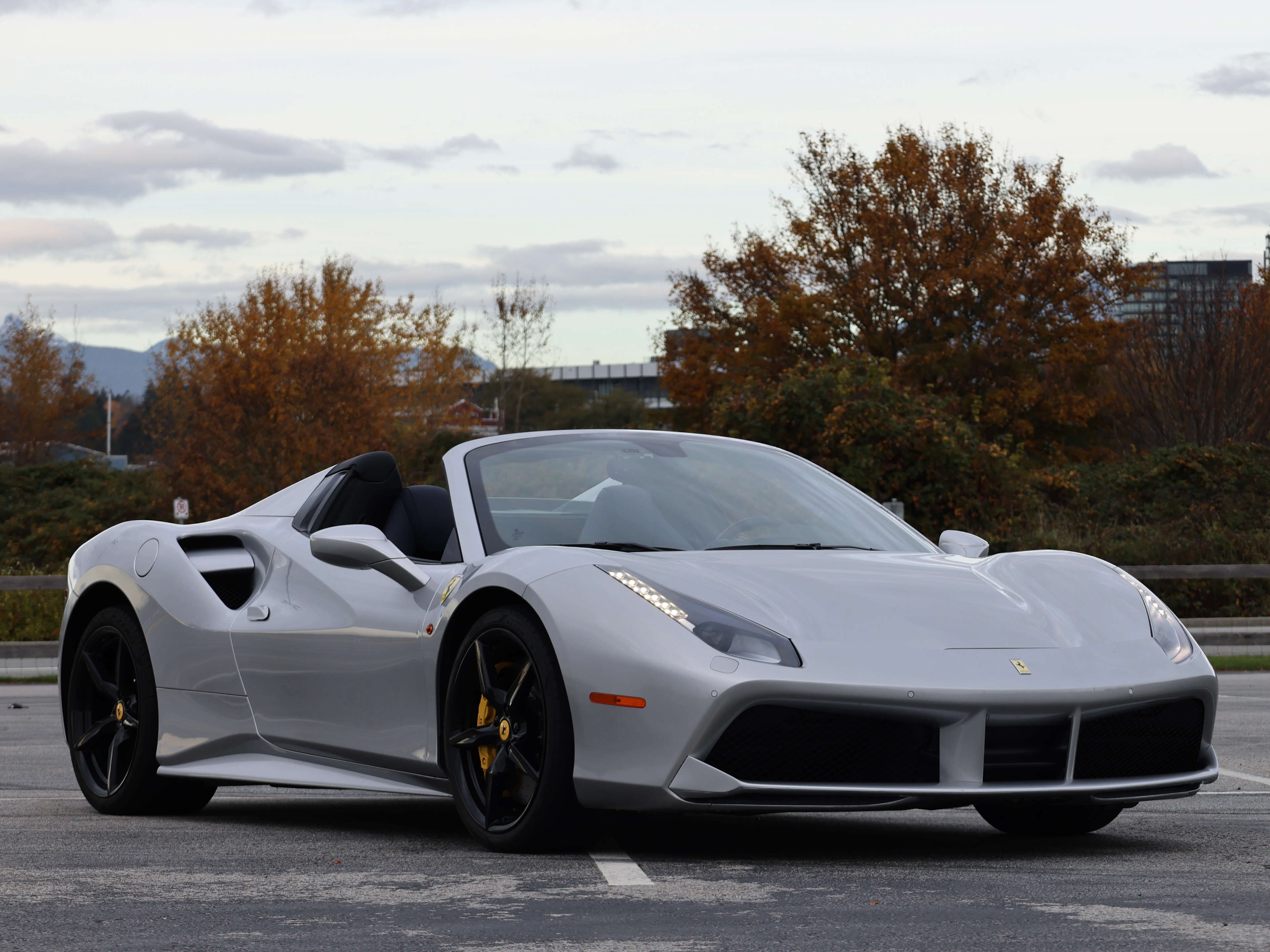 2017  Ferrari  488 spider | bc local | low km