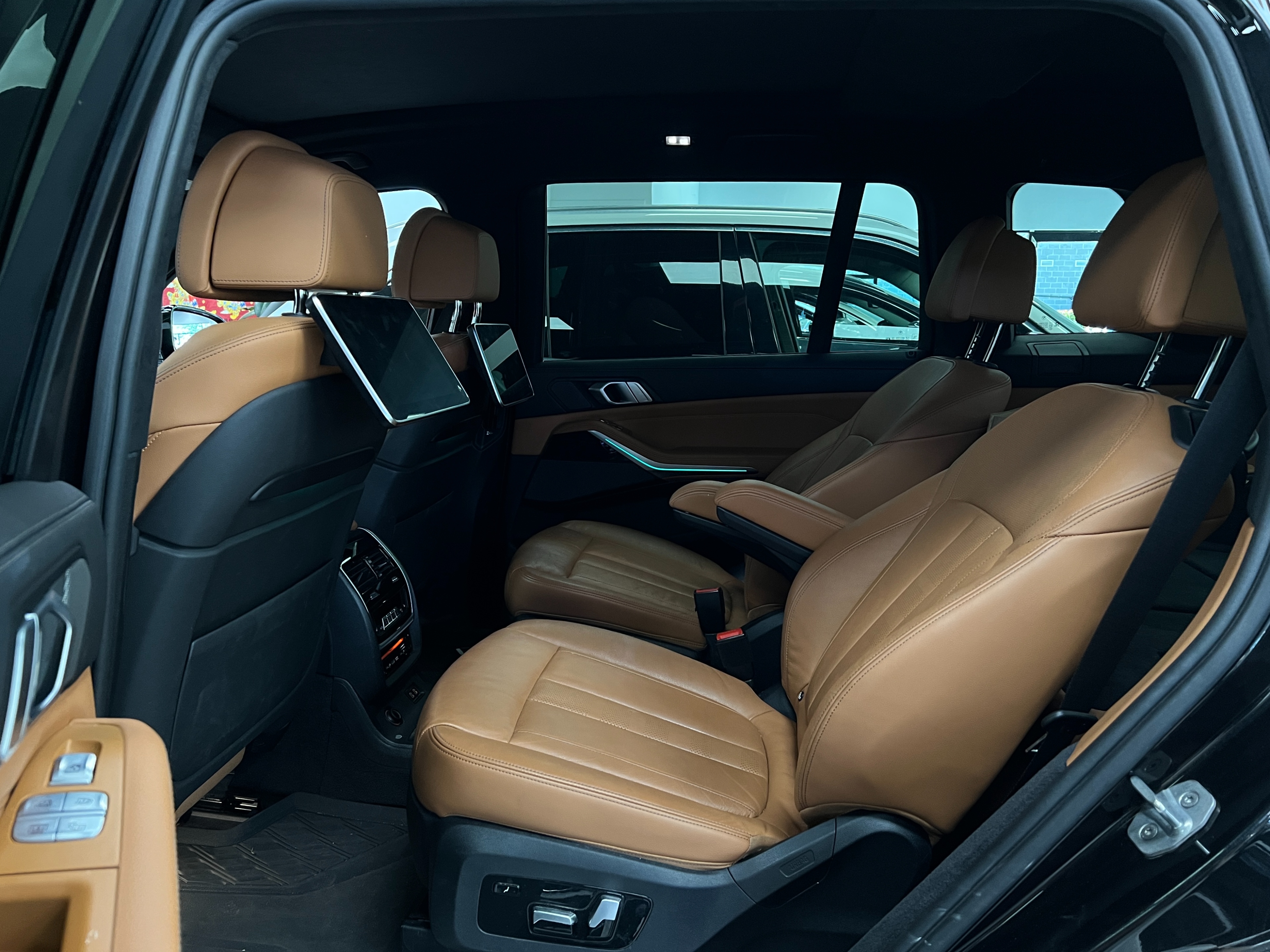 2019 BMW X7 - Image 11