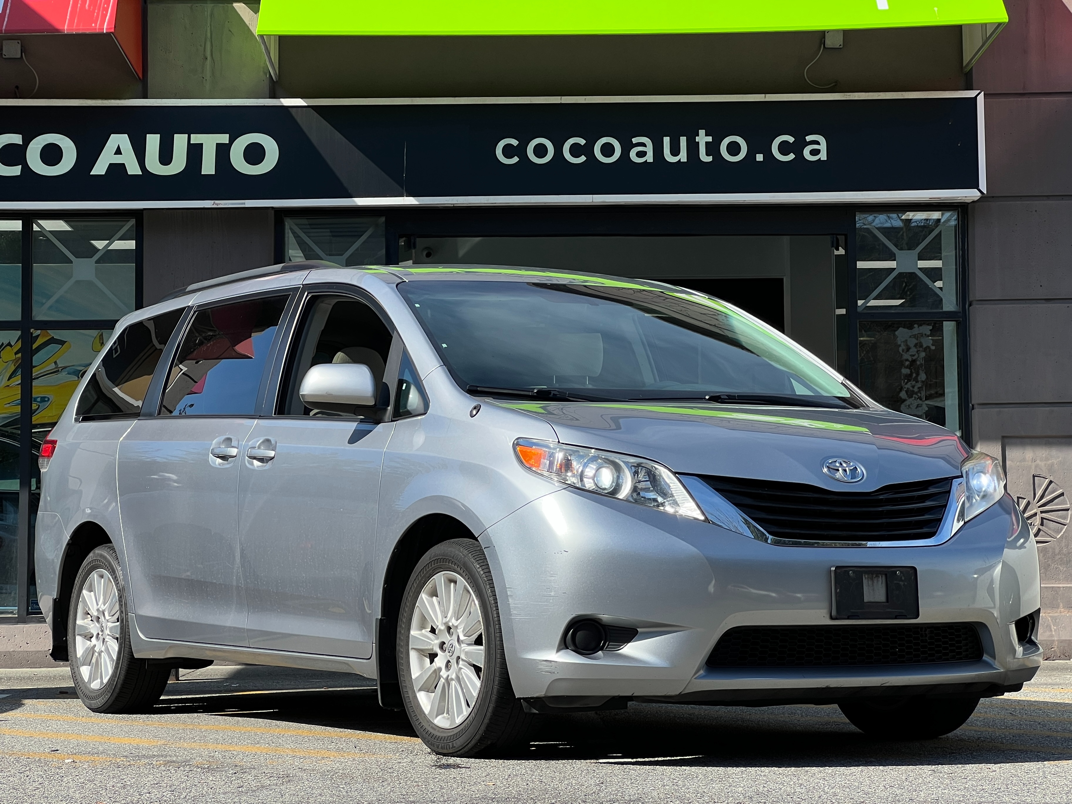 2011 Toyota Sienna - Image 1