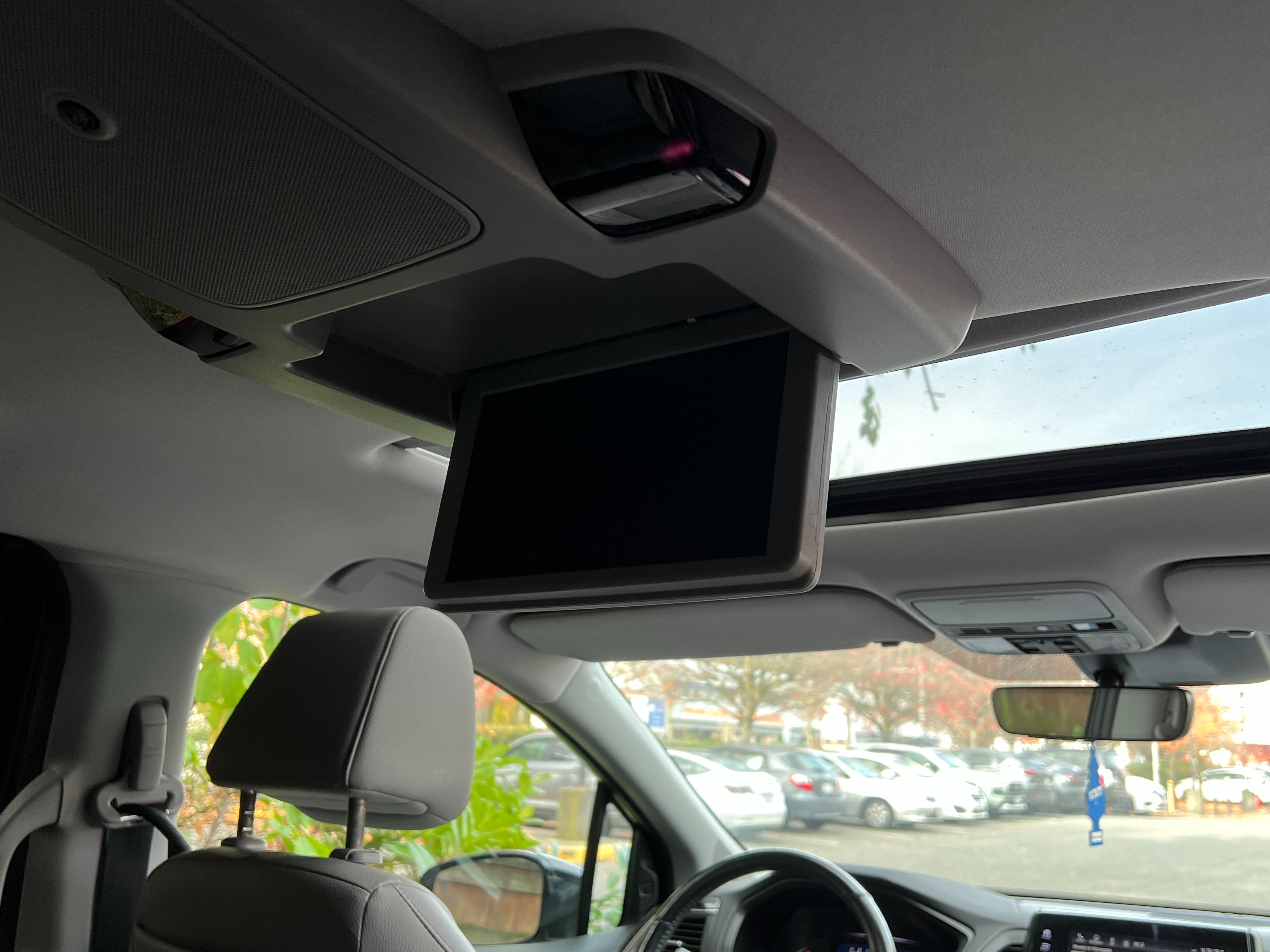 2018 Honda odyssey touring | No accident | one owner | bc local - Image 14