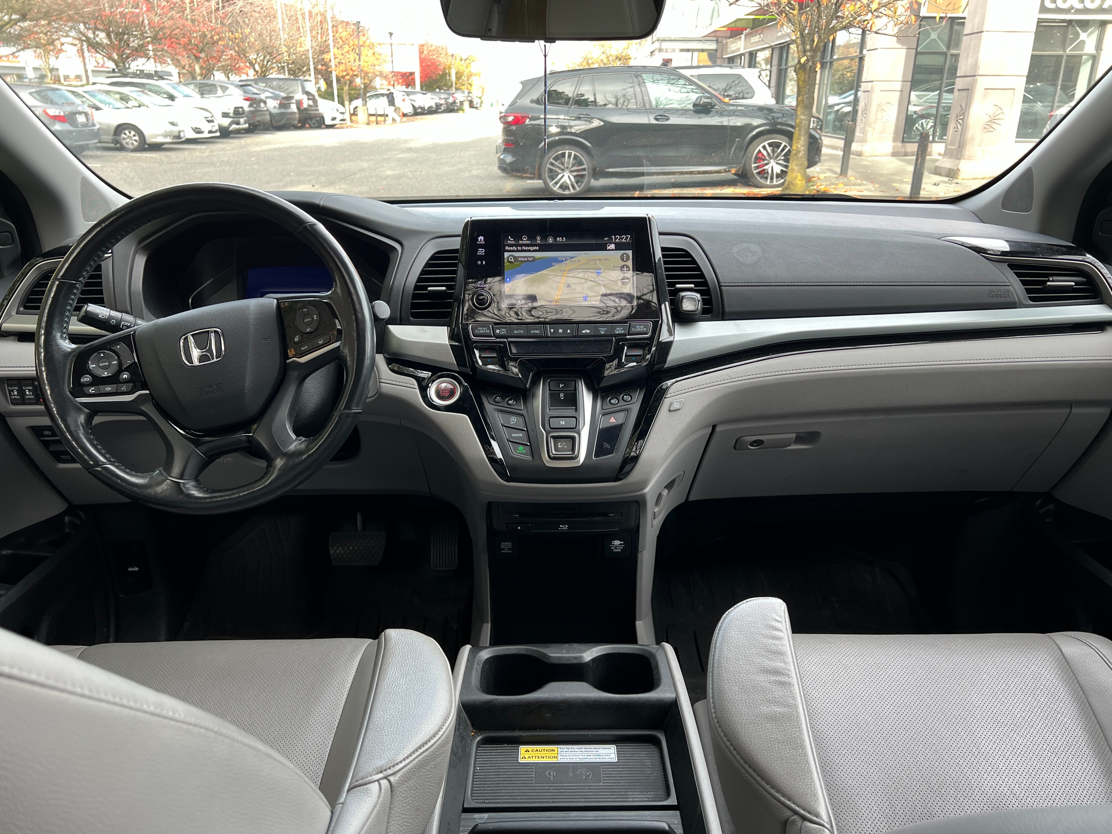 2018 Honda odyssey touring | No accident | one owner | bc local - Image 9