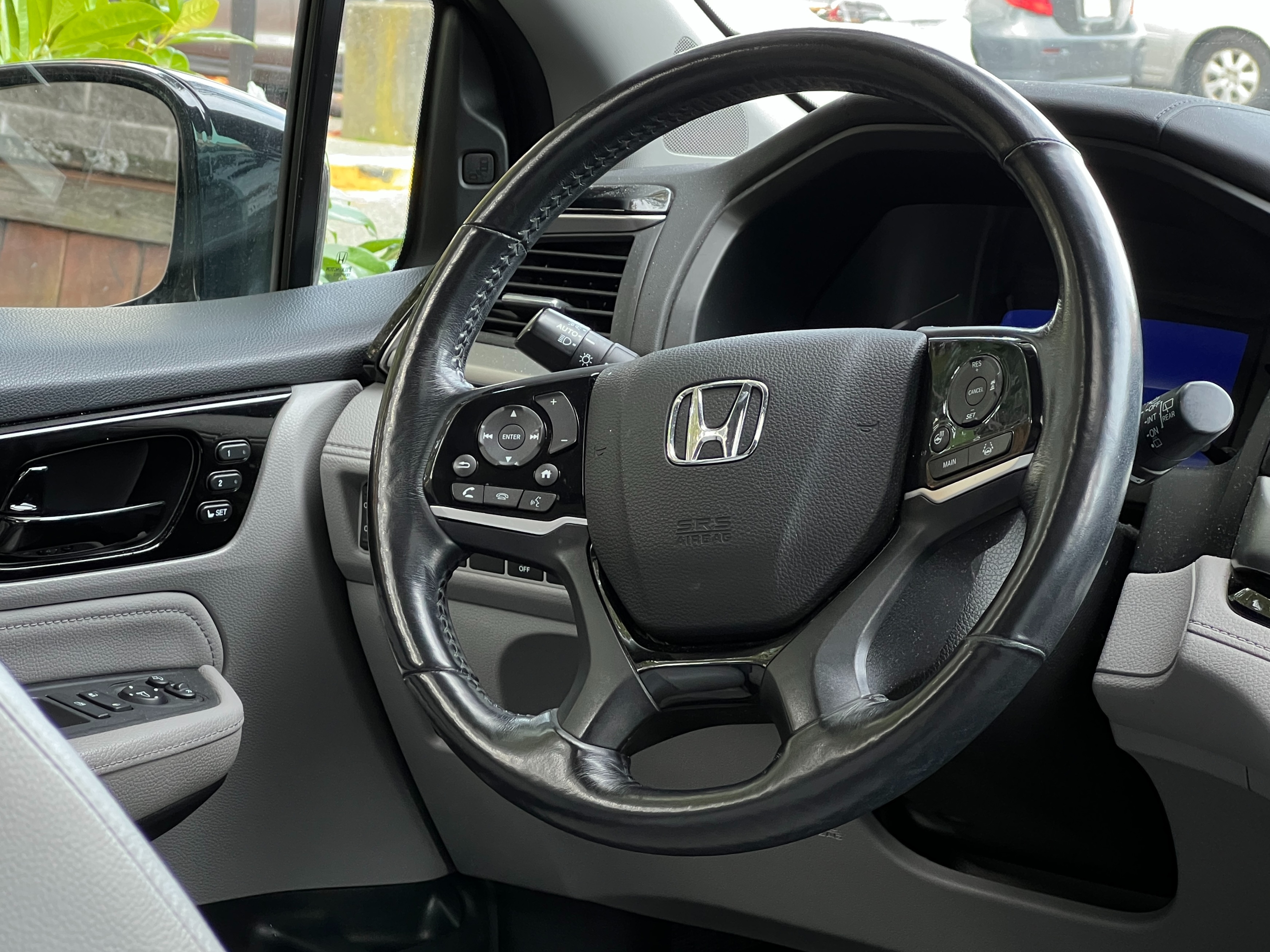 2018 Honda odyssey touring | No accident | one owner | bc local - Image 8