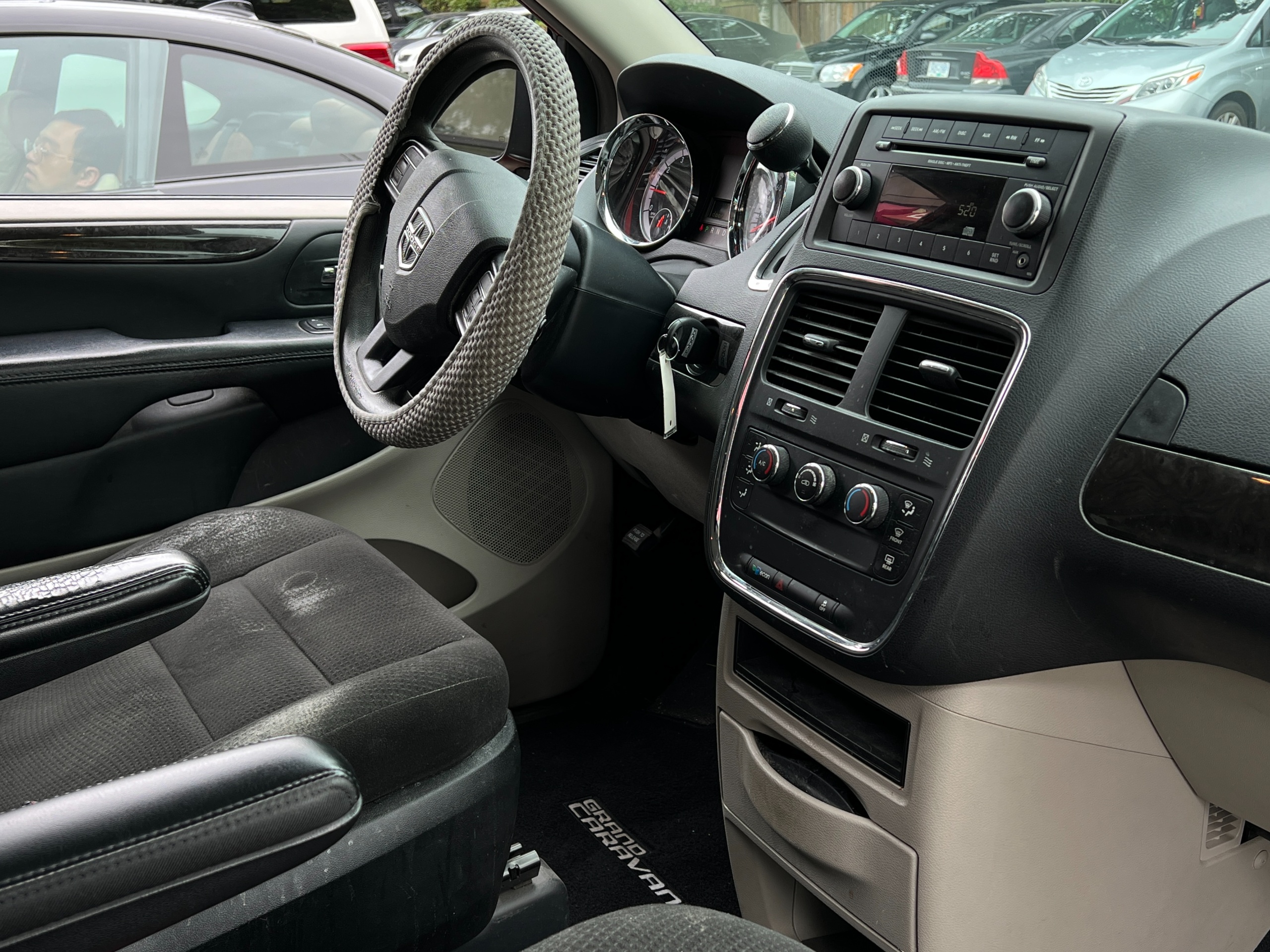 2015 Dodge Grand Caravan - Image 9