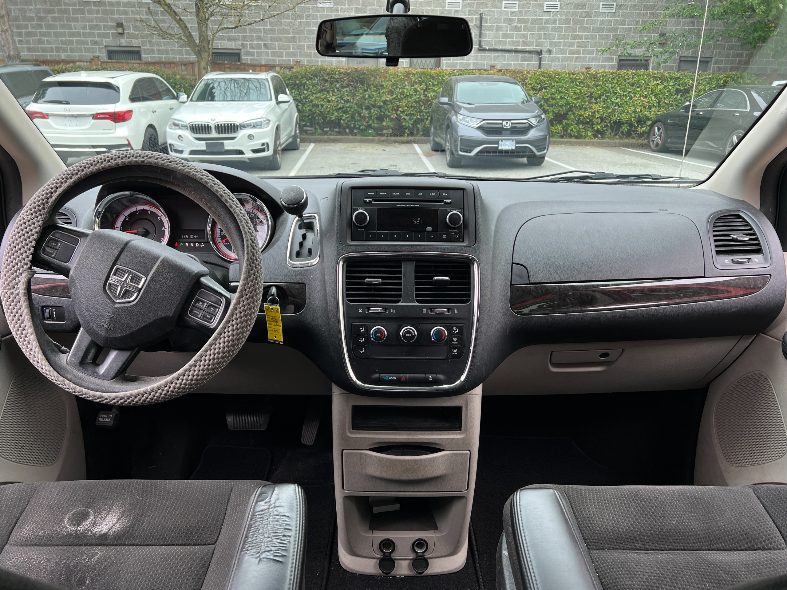 2015 Dodge Grand Caravan - Image 11