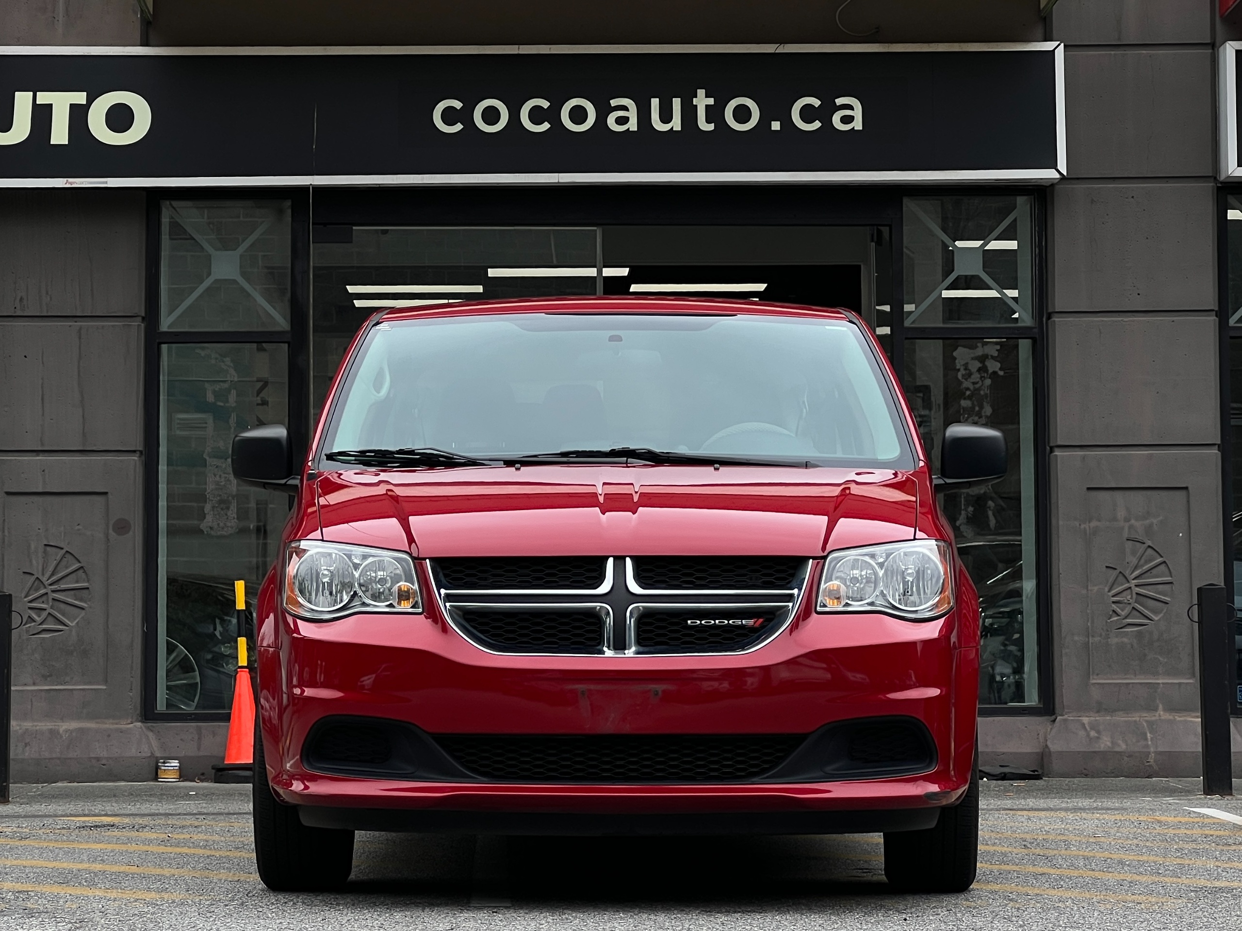 2015 Dodge Grand Caravan - Image 2