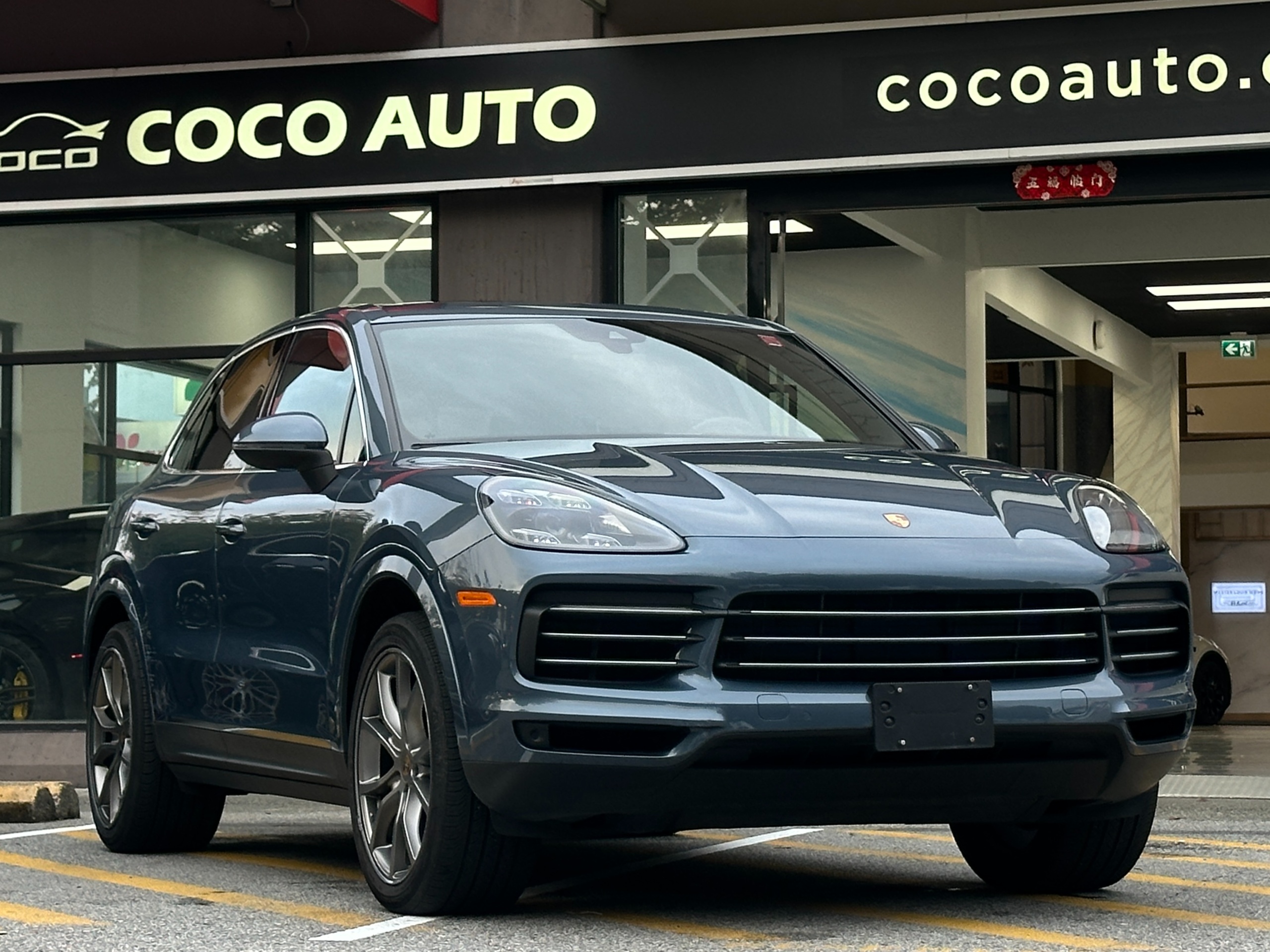 2019 Porsche Cayenne - Image 2