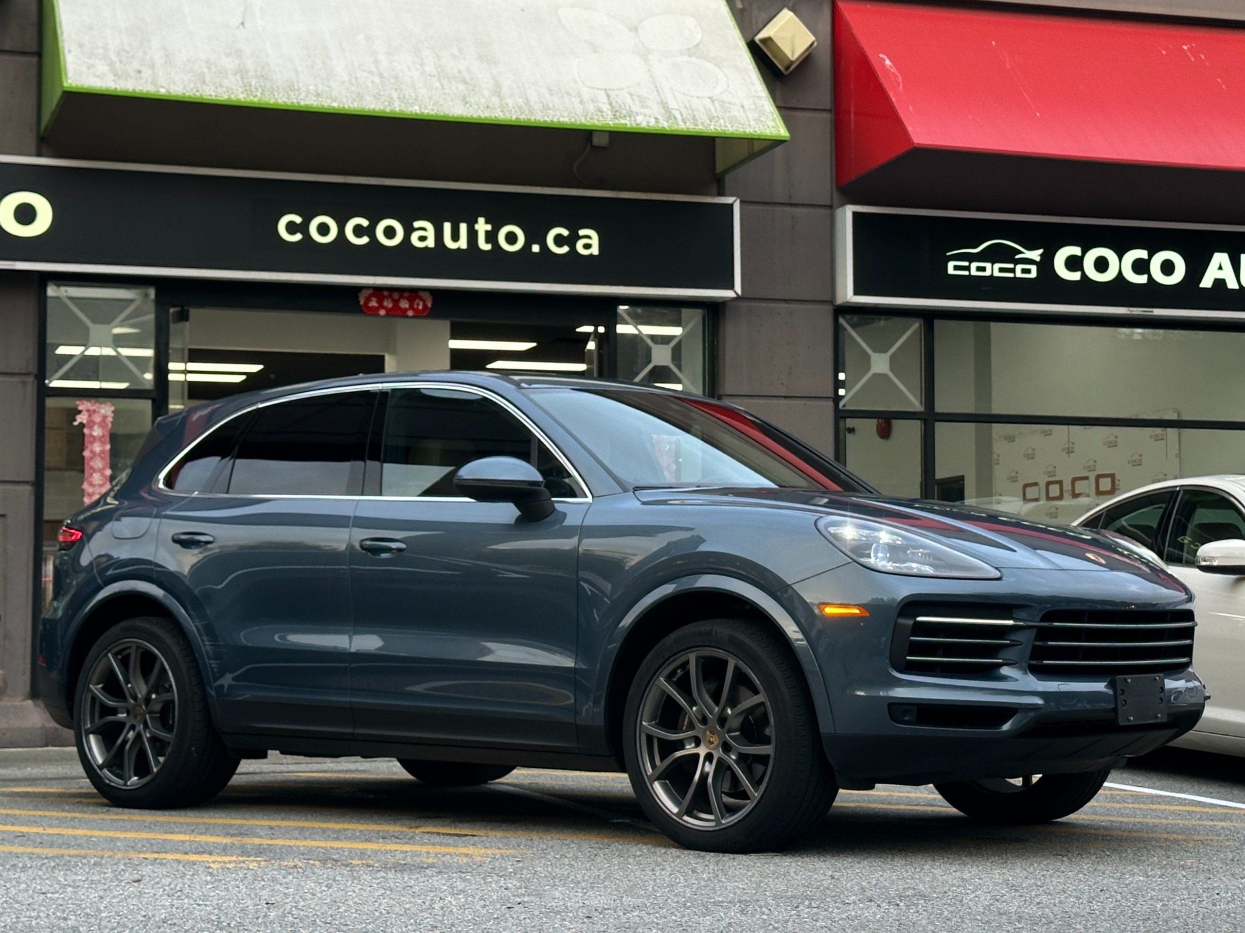 2019 Porsche Cayenne - Image 4
