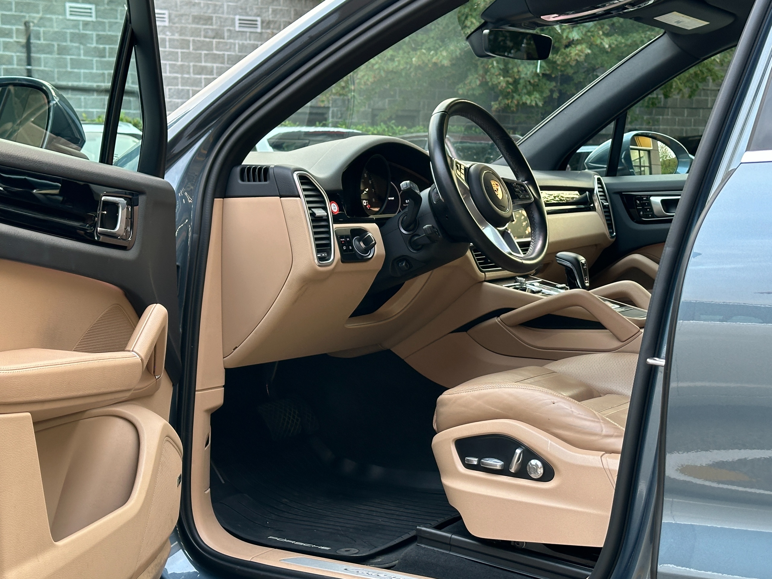 2019 Porsche Cayenne - Image 9