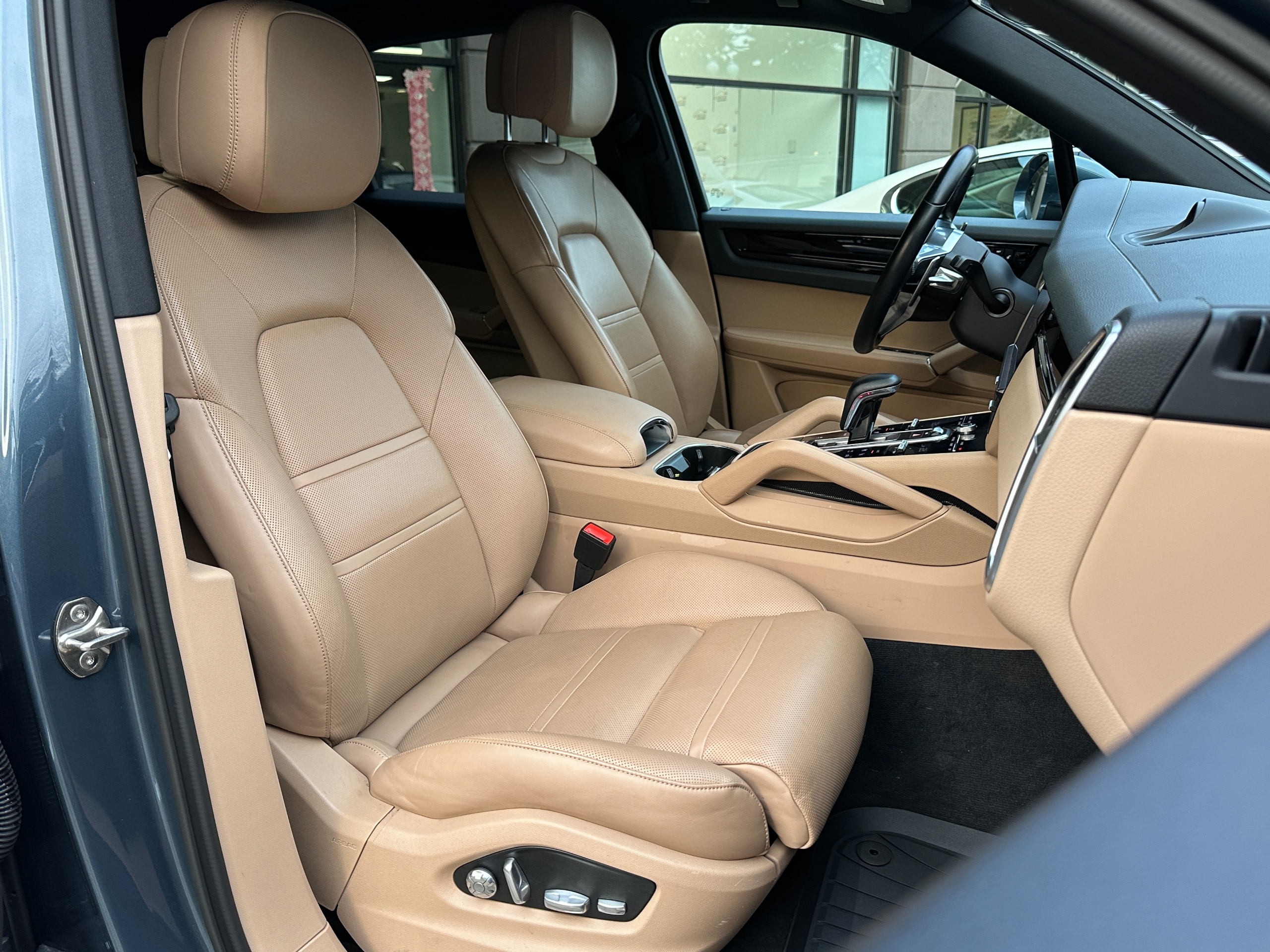 2019 Porsche Cayenne - Image 11